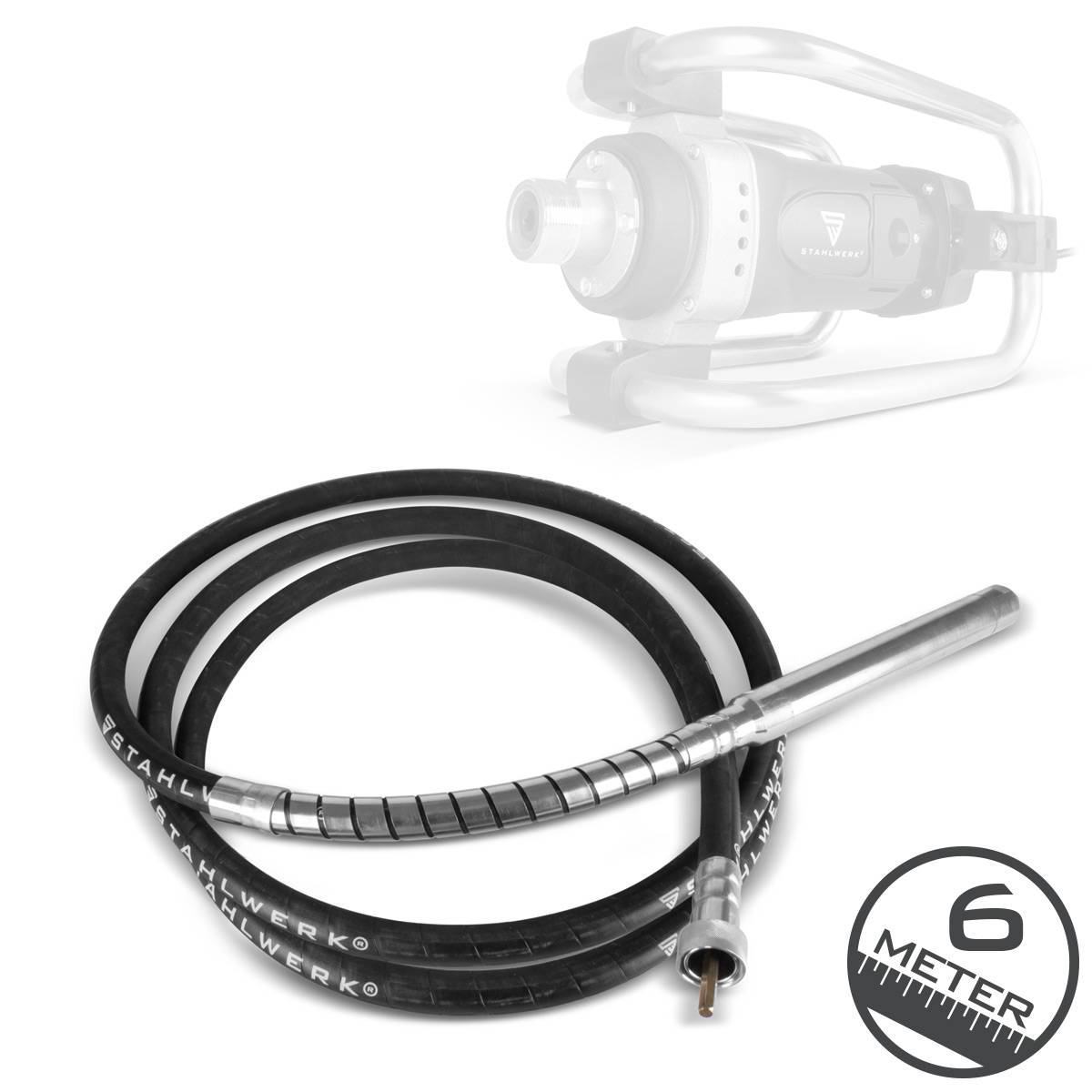 Bild eines 6 Meter langen flexiblen Schlauchs mit Metallanschlüssen, geeignet zur Anbringung an einer Maschine. Der Schlauch trägt die Markenbezeichnung ‚STAHLWERK'.