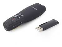 Ein schwarzer Präsentations-Clicker mit Tasten zur Navigation, der mit einem USB-Empfänger verbunden ist.