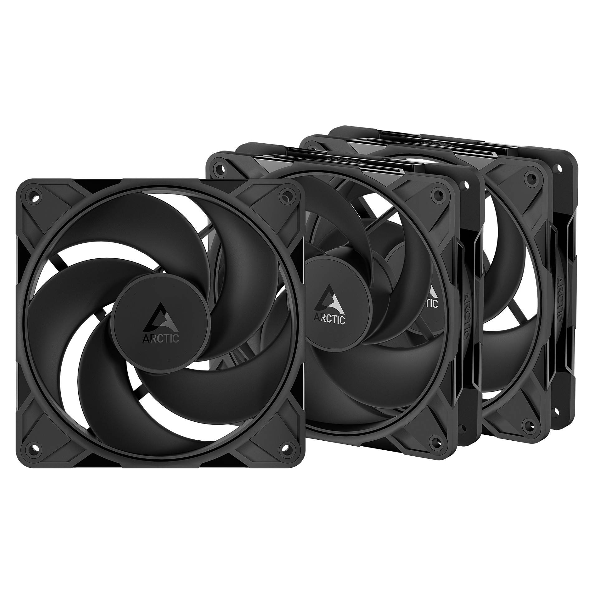 Ein Set aus drei schwarzen Computer-Kühlventilatoren von Arctic, diagonal angeordnet, das ihr elegantes Design und Branding zeigt.