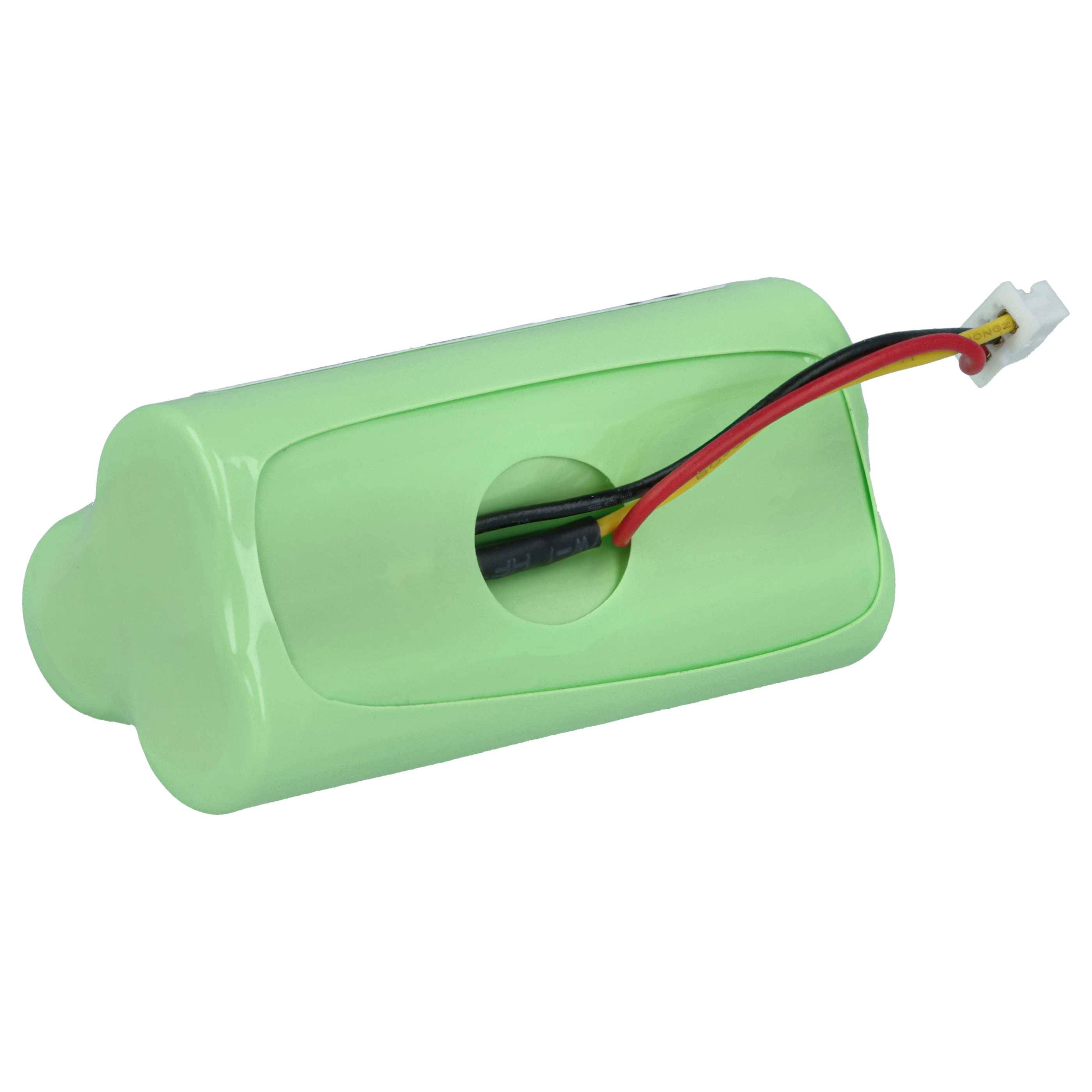 Ein grüner Akkupack mit roten, schwarzen und gelben Kabeln, die oben herausragen und in einem weißen Stecker enden, vor einem weißen Hintergrund.
