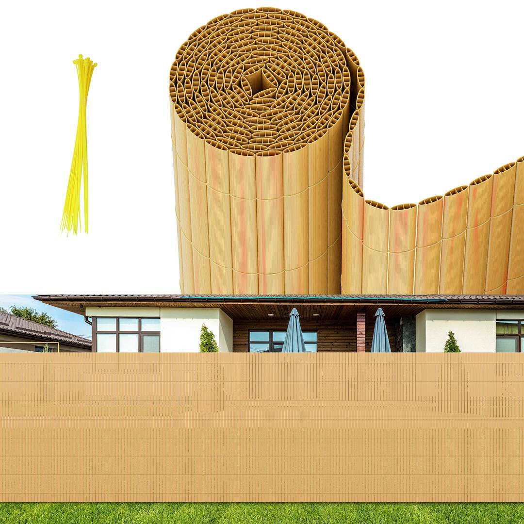 Ein Haus mit Wänden aus Karton zeigt eine ungewöhnliche Konstruktion. Darüber ist eine Rolle aus ähnlichem Karton ausgestellt, mit gelben Kabelbindern daneben.