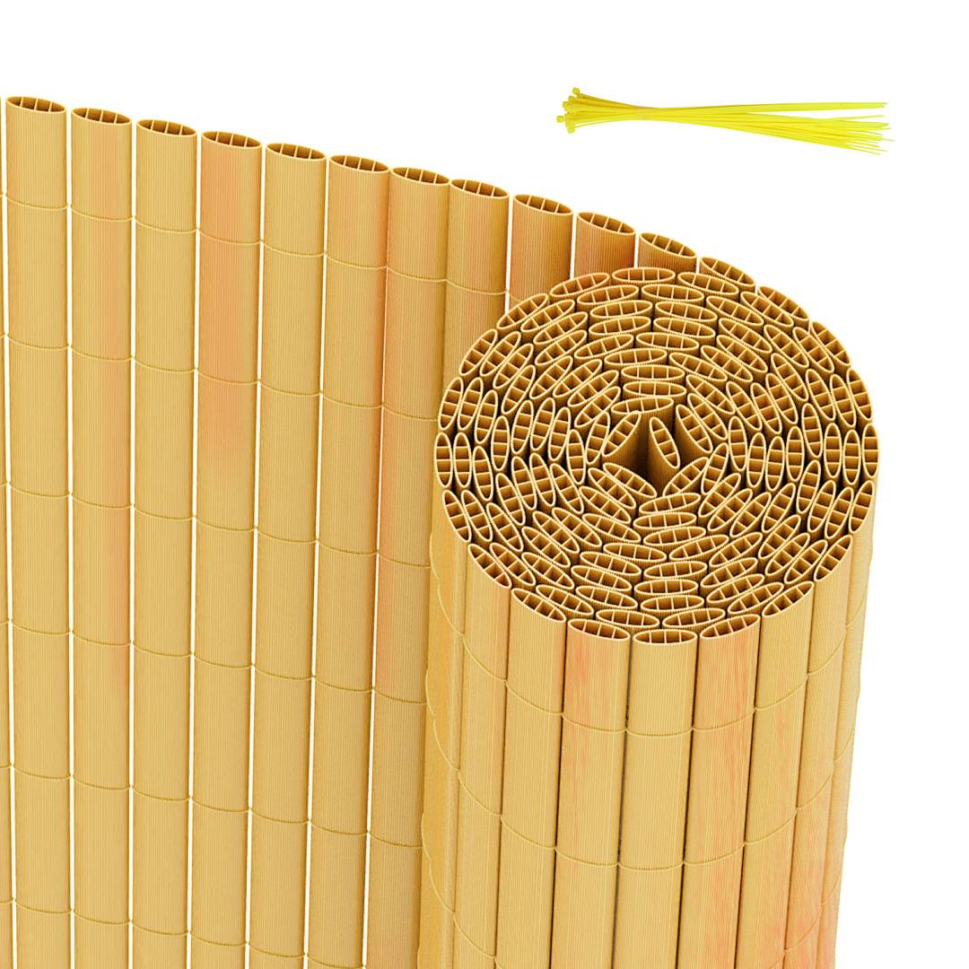 Eine Bambusmatte zum Sushi-Rollen mit einem kleinen Bündel gelber Nudelstränge daneben auf einem weißen Hintergrund.