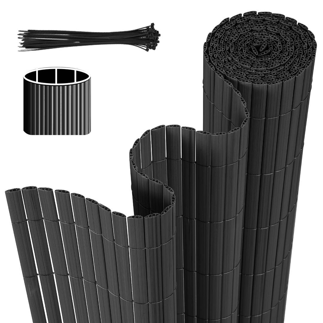 Ein aufgerollter schwarzer Bambus-Sichtschutz im Zaunstil mit einem separaten Bündel schwarzer Kabelbinder zur Montage.