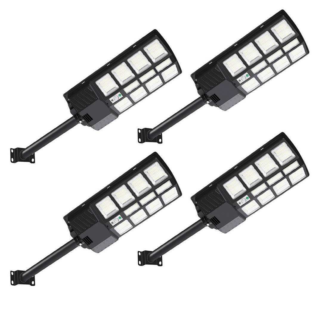 Vier schwarze Außen-LED-Straßenleuchten mit quadratischen Panels, montiert auf horizontalen Masten mit Wandhalterungen, in einem Rasteranordnung dargestellt.