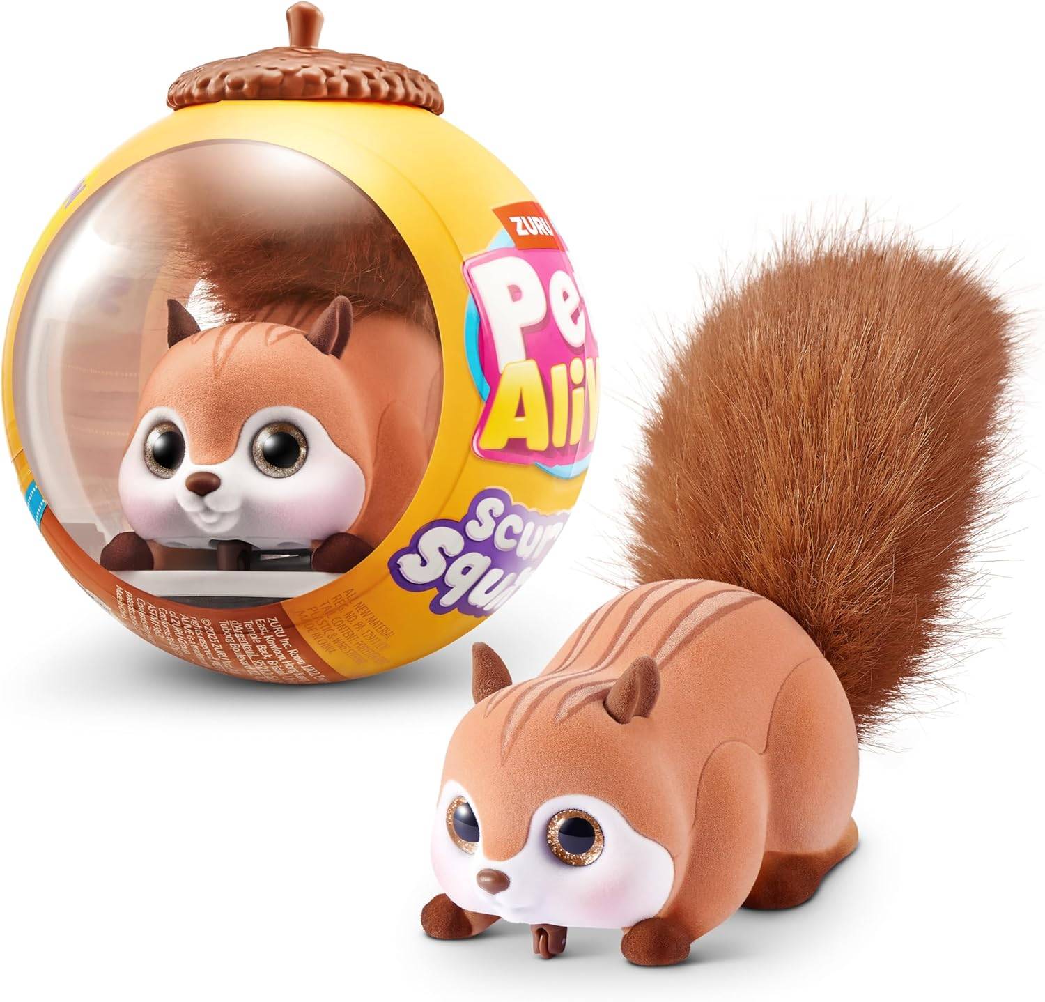 Spielzeug-Eichhörnchen mit flauschigem Schwanz neben seiner eichelförmigen Verpackung mit der Aufschrift 