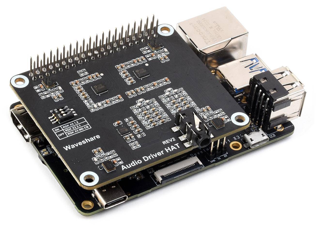 Eine kleine Leiterplatte mit der Beschriftung 