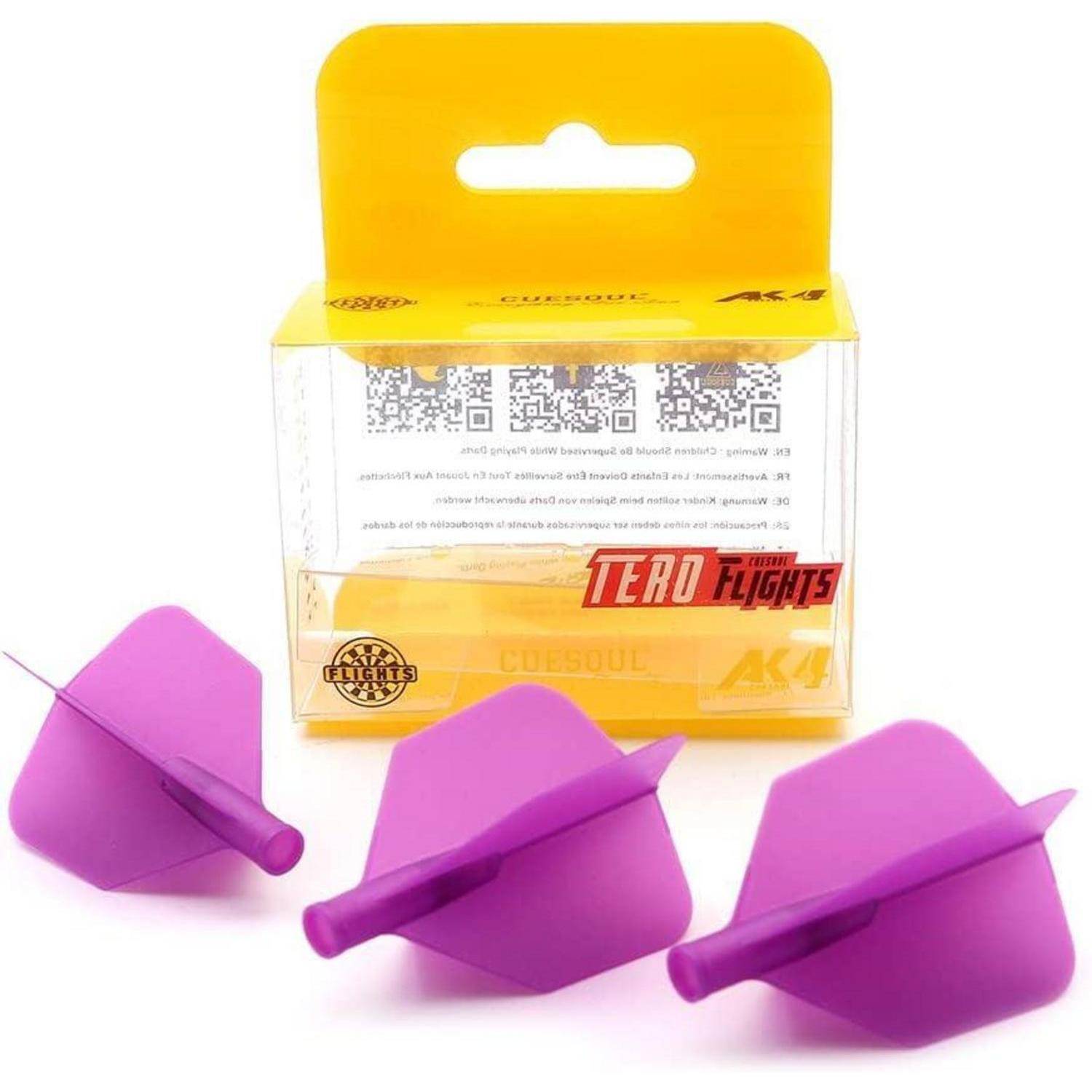 Ein Paket mit lila Dartflights, beschriftet mit ‚Tero Flights', mit drei sichtbaren Flights im Vordergrund. Die Verpackung hat einen gelben Deckel.