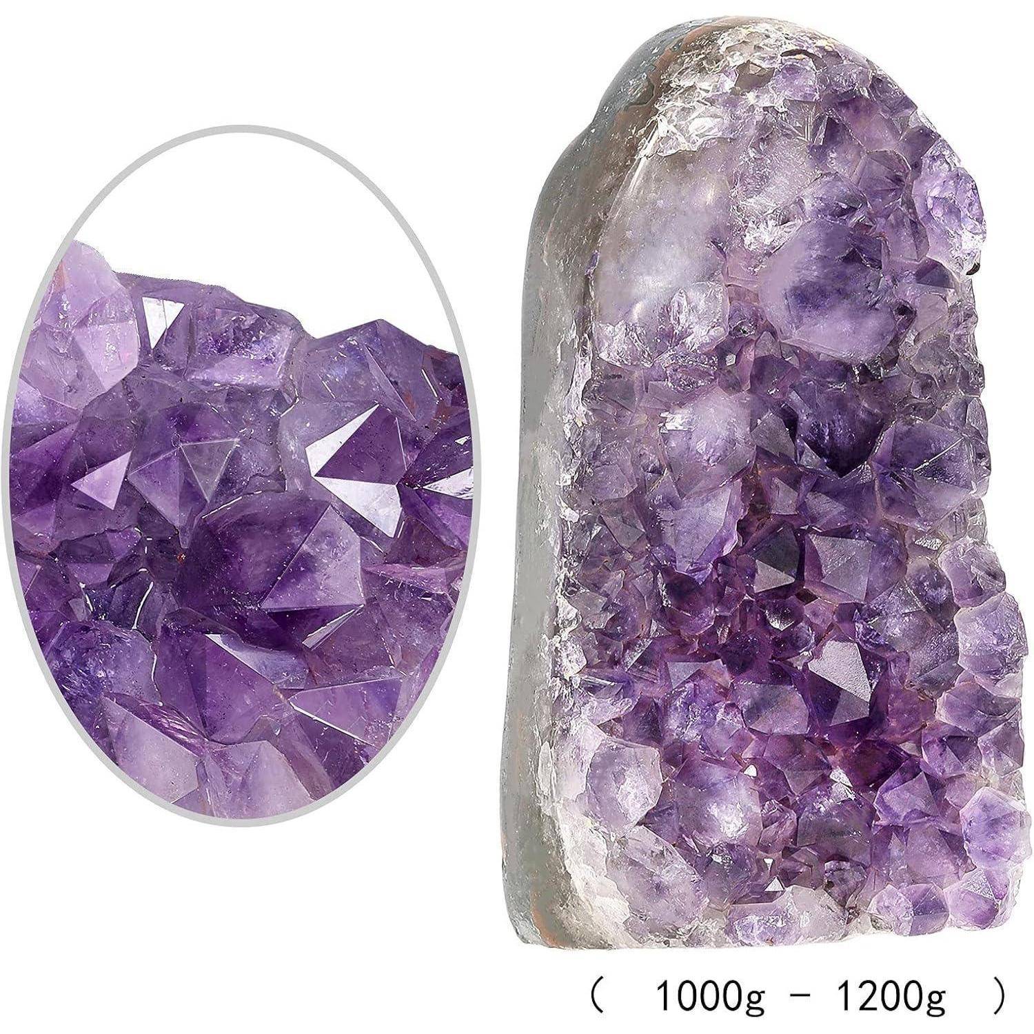 Ein großer, polierter Amethyst-Geode mit lebhaften lila Kristallen und einer eingesetzten Nahaufnahme. Gewicht: 1000g – 1200g.