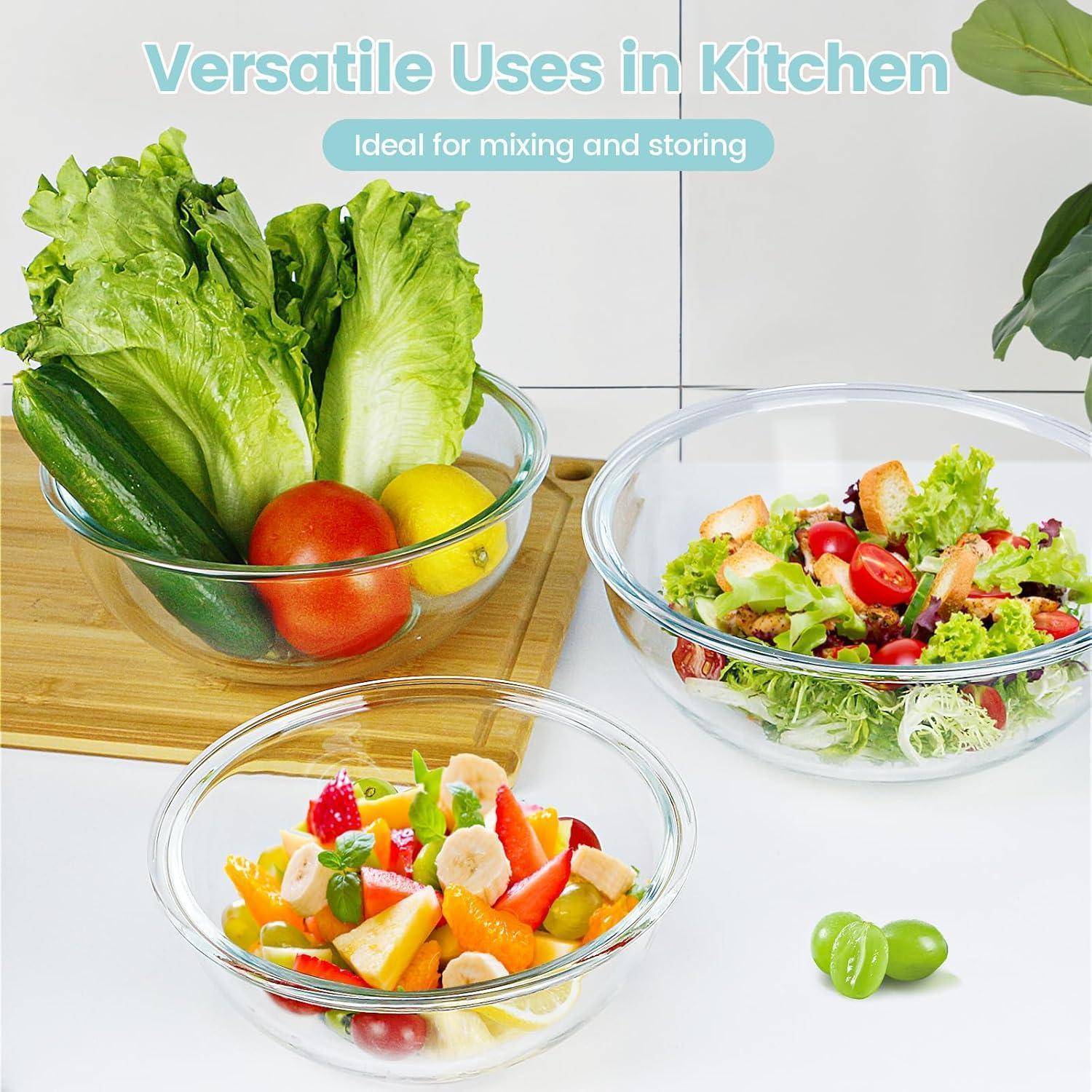 Glasschüsseln mit verschiedenen Lebensmitteln: eine mit Salat und Paprika, eine mit gemischtem Salat und eine mit verschiedenen Früchten. Text lautet: 
