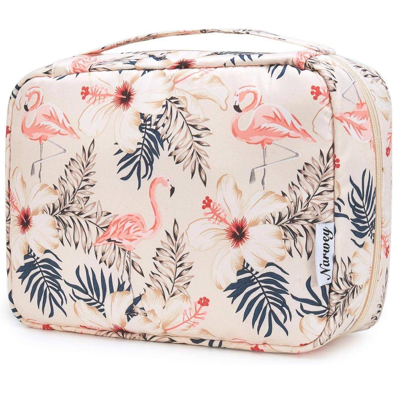 Eine beige Kulturtasche mit Blumen- und Flamingo-Muster und einem Griff oben, auf deren seitlichem Etikett der Markenname 'Narwey' zu sehen ist.