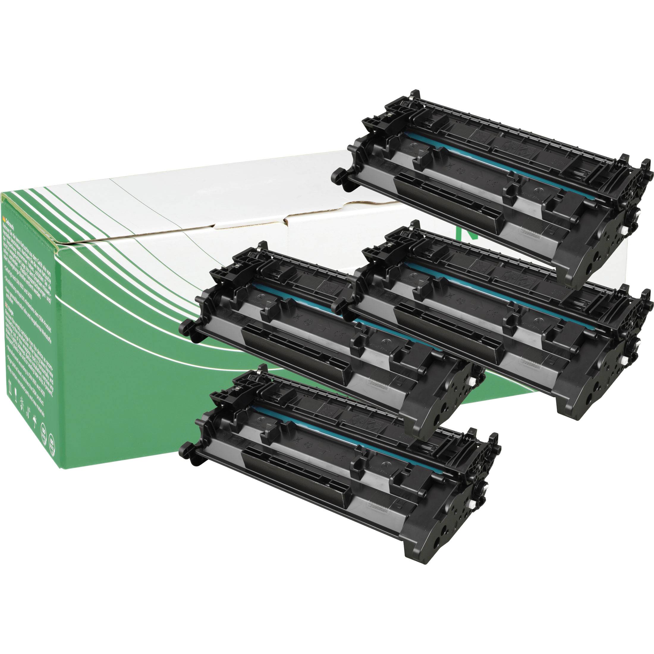 Ein Paket mit vier schwarzen Tonerpatronen für einen Laserdrucker wird auf eine Schachtel mit grünen und weißen Designelementen gestellt.
