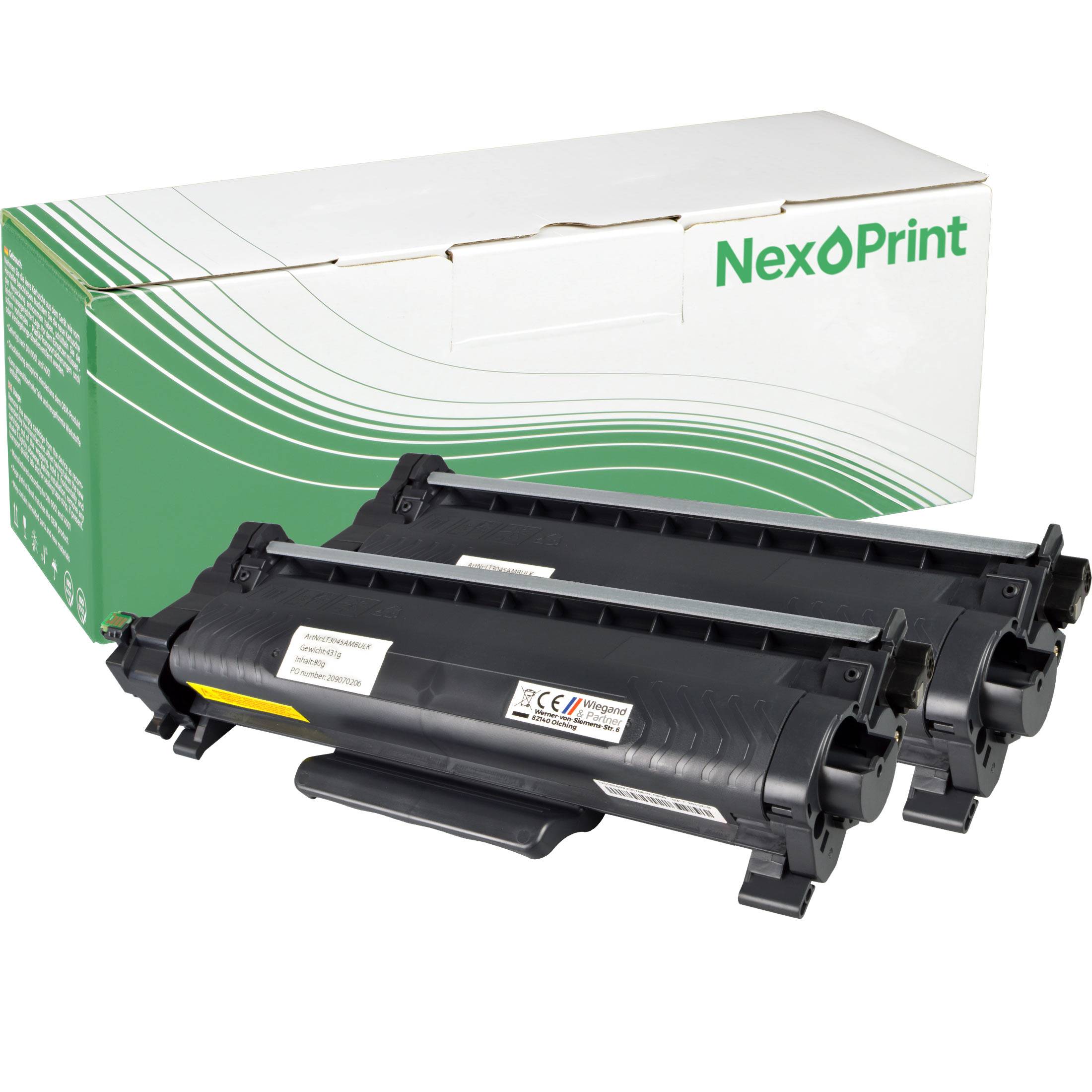 Zwei schwarze Tonerpatronen vor einer grün-weißen Schachtel mit der Aufschrift ‚NexPrint'.