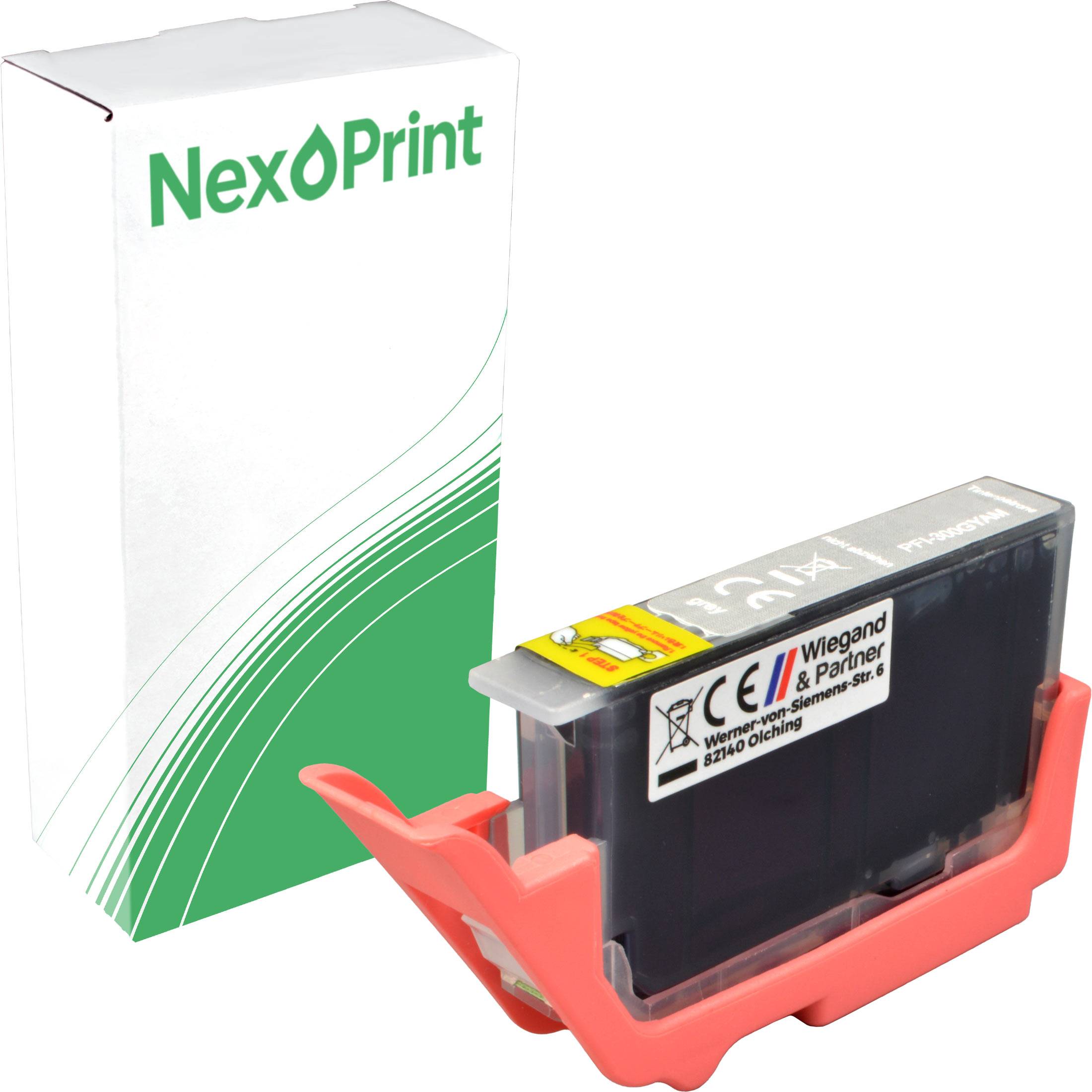 Tintenpatrone in einem roten Halter, vor einer Verpackung der Marke 'NexoPrint' platziert, die Druckertinte anzeigt.