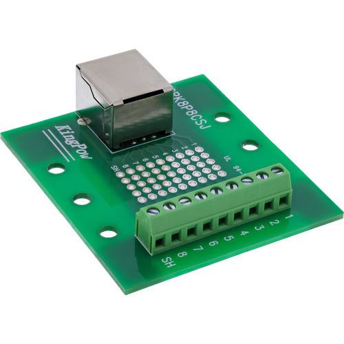 Eine grüne Leiterplatte mit einem RJ45-Anschluss oben und einer Reihe von Klemmleisten für Verbindungen, die für Netzwerkanwendungen verwendet wird.