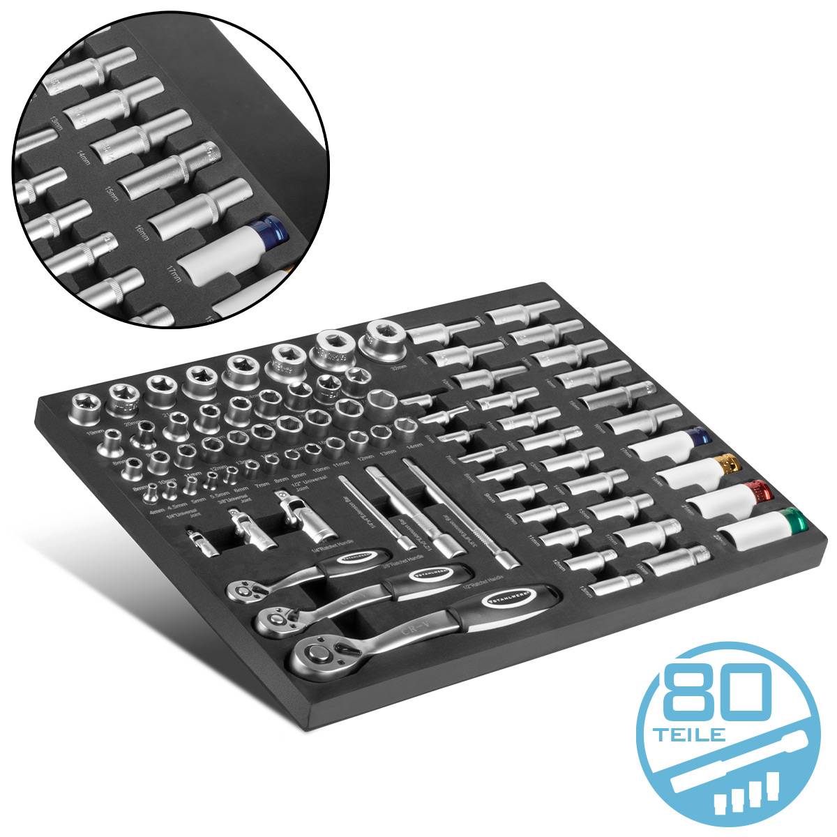 Eine Werkzeugsammlung mit 80 Stück silbernen Werkzeugen, einschließlich verschiedener Steckschlüssel und Schraubenschlüssel, ordentlich in einem schwarzen Tablett angeordnet.