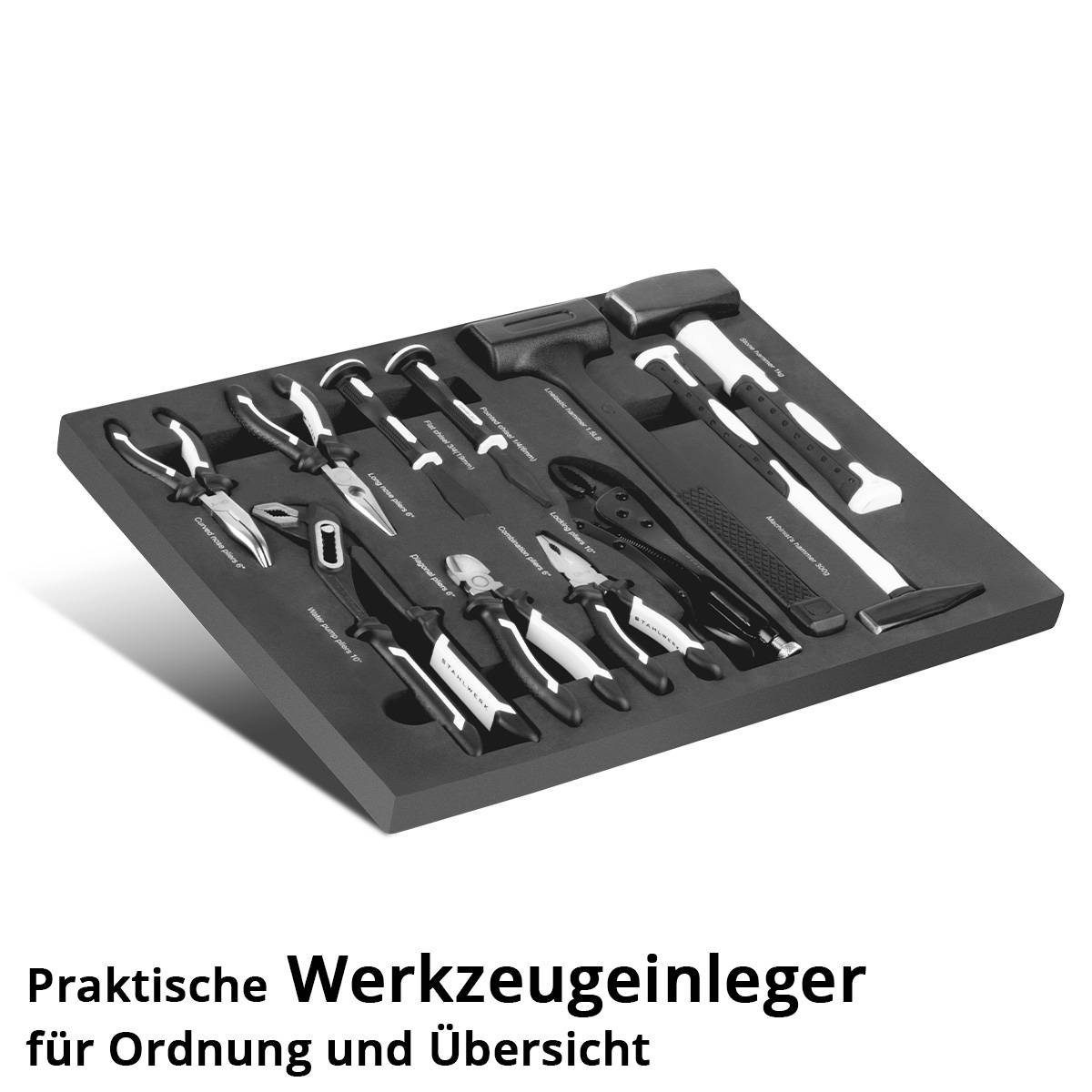 Ein schwarzes Werkzeug-Tablett mit verschiedenen sauber arrangierten Werkzeugen, darunter Zangen, Schraubendreher und ein Hammer. Text lautet: 'Praktische Werkzeugeinleger für Ordnung und Übersicht.