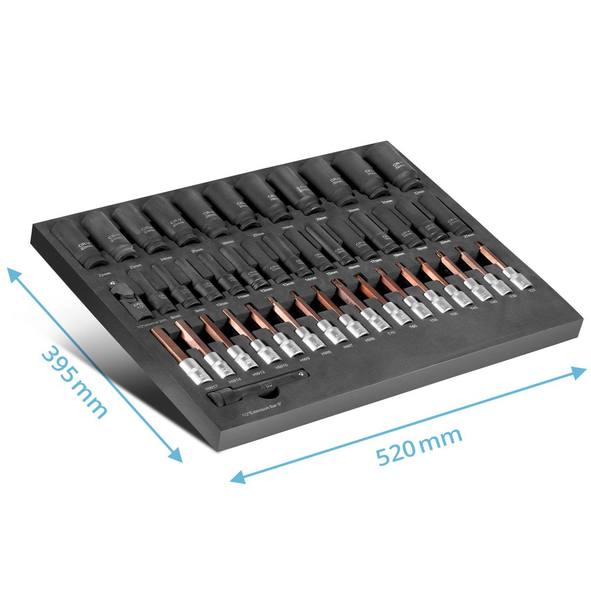 Eine schwarze Anzeigentafel mit den Abmessungen 520 mm x 395 mm trägt mehrere zylindrische Objekte mit Kupfer- und Silbertops, die in Reihen angeordnet sind.