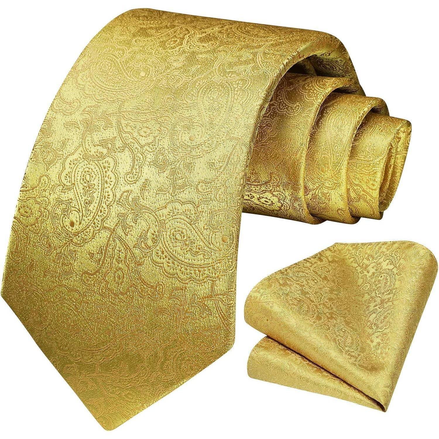 Ein goldenes Paisley-gemustertes Krawattenset beinhaltet eine Krawatte, ein Einstecktuch und Manschettenknopfüberzüge, geeignet für festliche Anlässe.