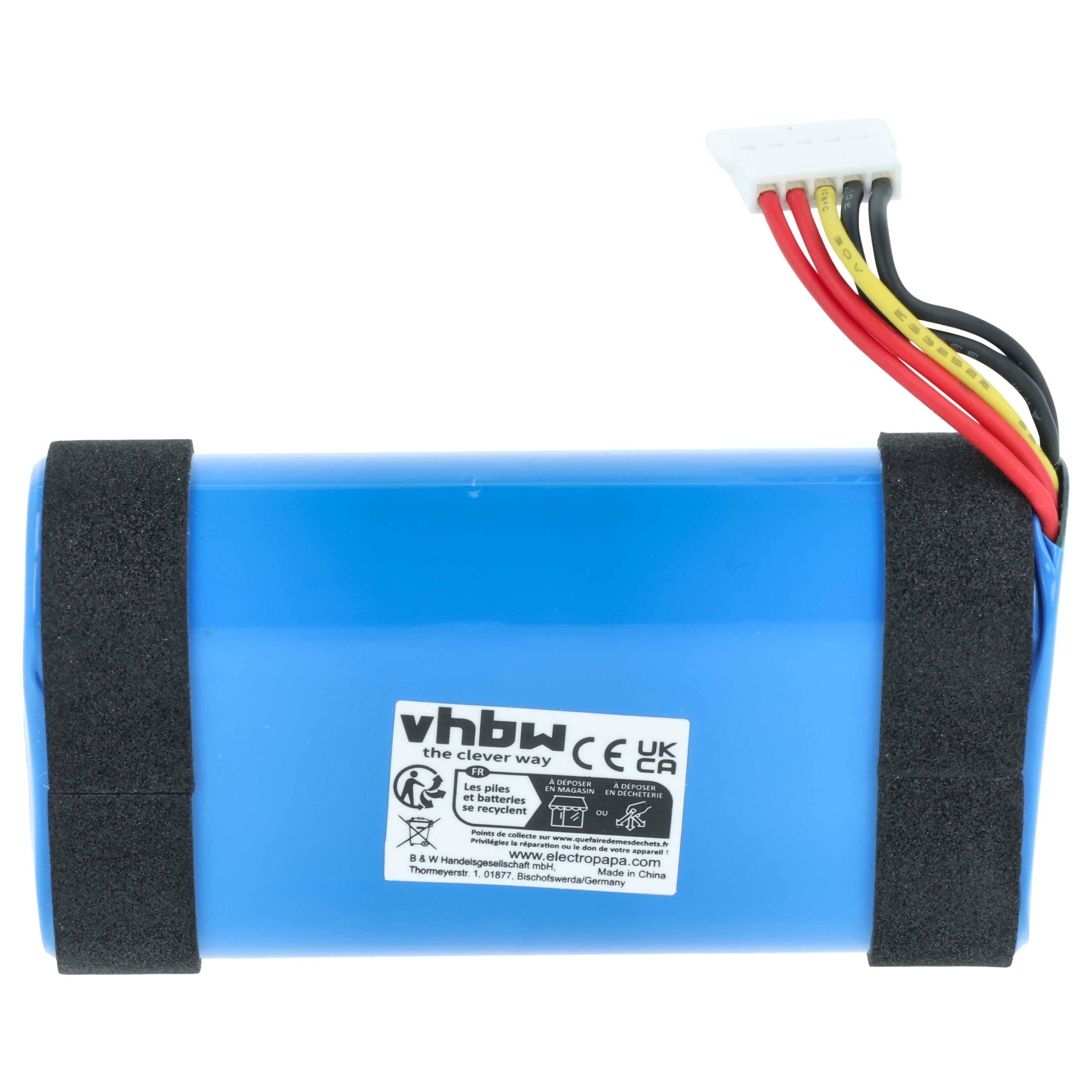 Blauer zylindrischer Akkupack mit mehreren farbigen Kabeln und einem Anschluss. Etikett zeigt 