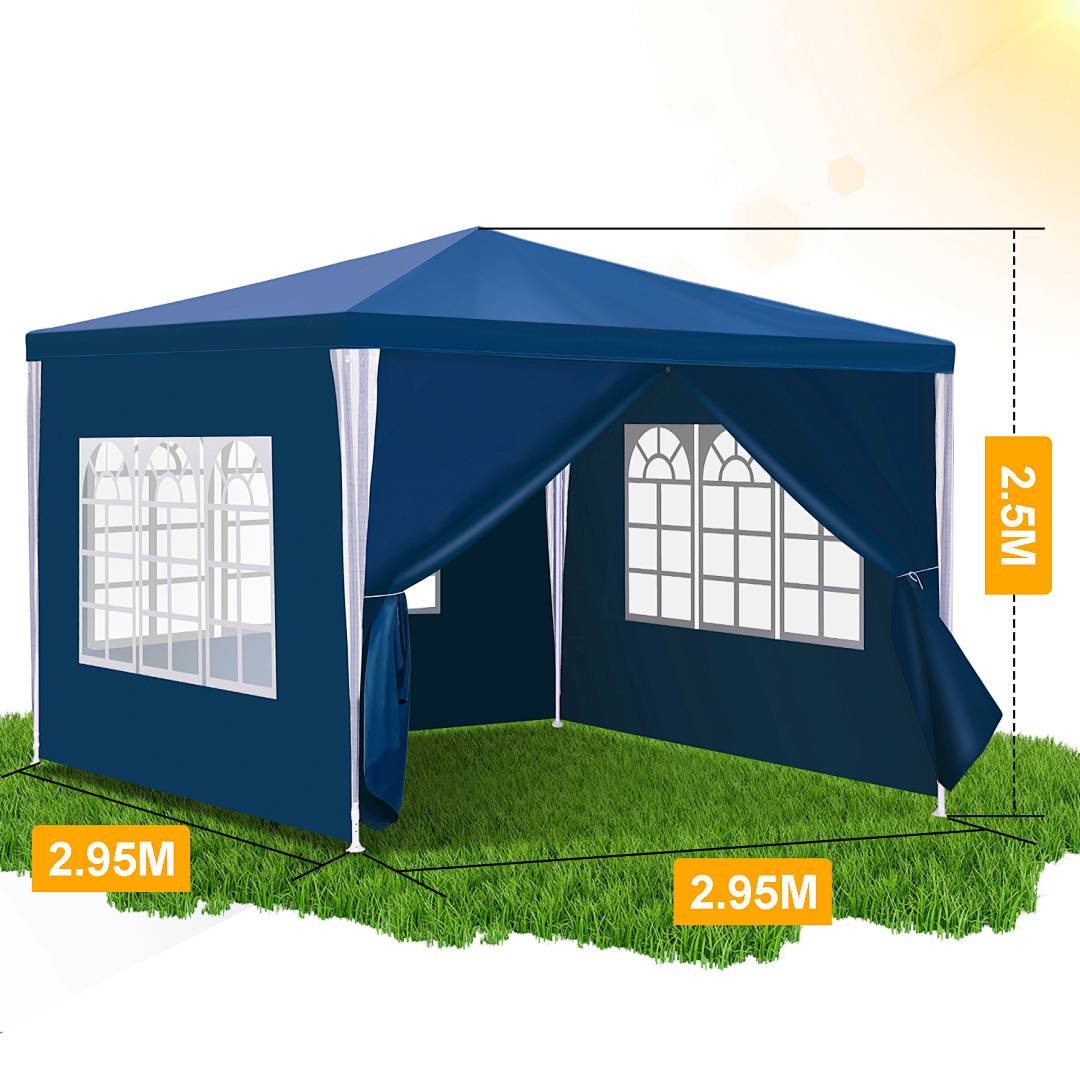 Ein blauer Pavillon auf Gras mit hochgerollten Vorhängen und transparenten Fenstern. Abmessungen beschriftet: 2,95 m Breite, 2,5 m Höhe. Sonne in der Ecke.