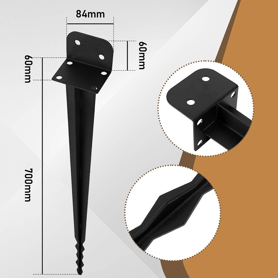 Schwarzer Metall-Erdspieß-Halterungswinkel; Abmessungen: 700 mm Länge, 84 mm Breite, 60 mm Höhe.