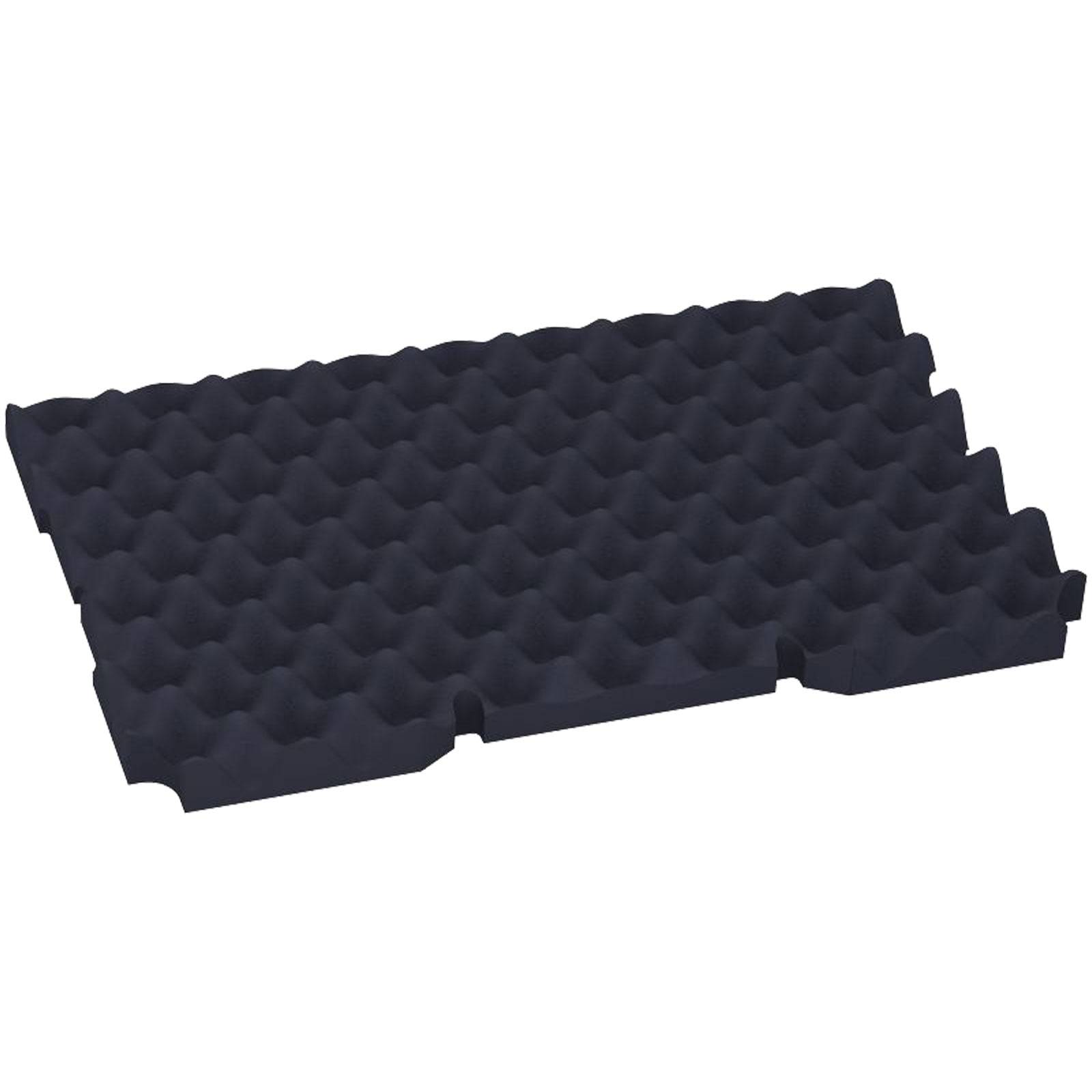 Ein dunkles akustisches Schaumstoffpanel mit Eierkarton-Design, das zur Schalldämmung und Reduzierung von Echos in Aufnahmestudios oder Heimkinos verwendet wird.