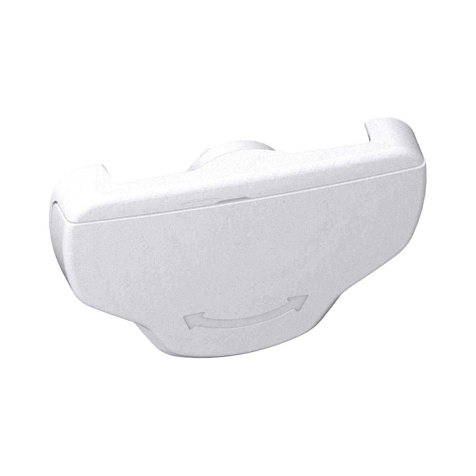 Eine weiße Kunststoffverriegelung mit einem gebogenen Pfeil, der die Drehrichtung anzeigt, möglicherweise ein Kindersicherungsriegel für Schränke oder Schubladen.