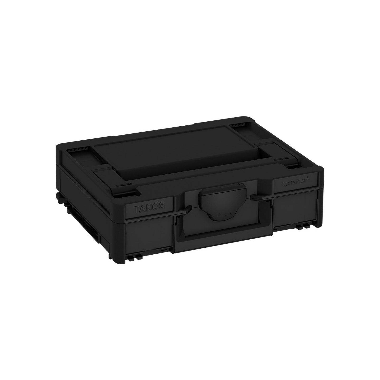 Schwarzer rechteckiger Werkzeugkoffer mit Griff, ausgestattet mit Verschlüssen und dem Markennamen 'TANOS' als Prägung. Robuste Konstruktion für sichere Aufbewahrung.