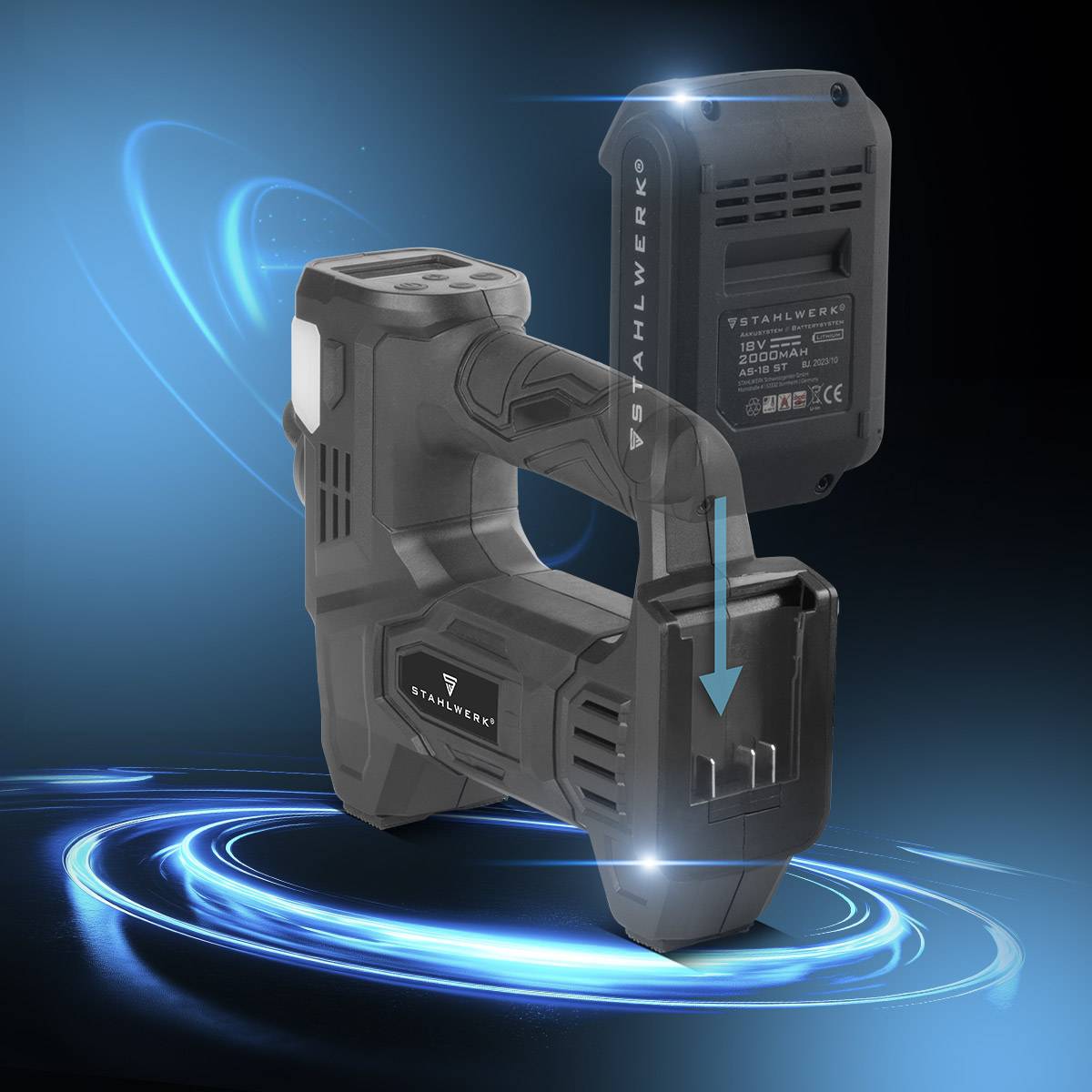 Ein schlanker schwarzer tragbarer Luftkompressor mit digitalem Display und abnehmbarer Batterie, platziert auf einer leuchtend blauen Wirbelgrafik.