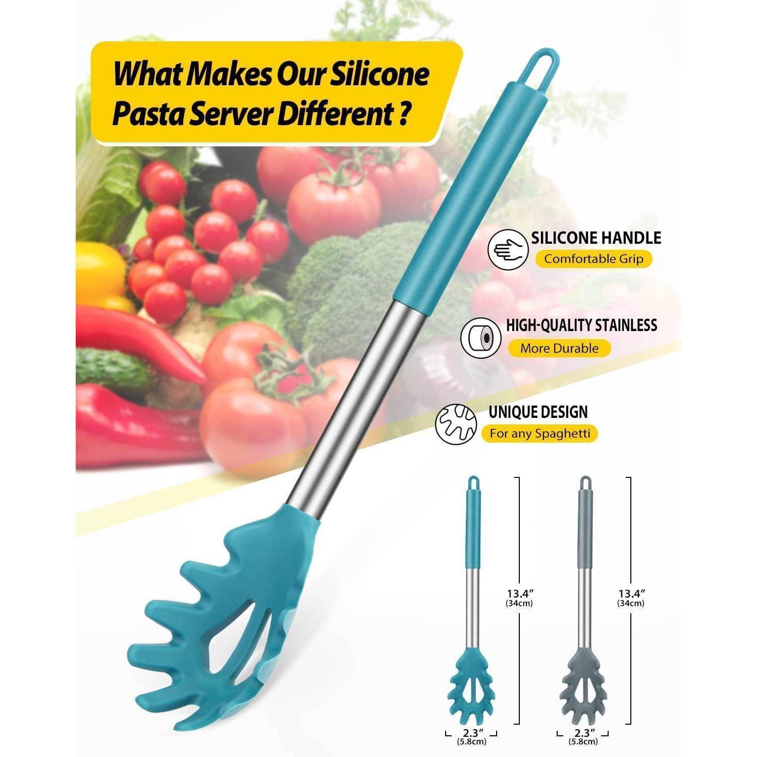 Silikonlöffel für Pasta mit blauem Griff; Highlights: bequemer Griff, robuster Edelstahl, einzigartiges Design. Umgeben von Gemüse.