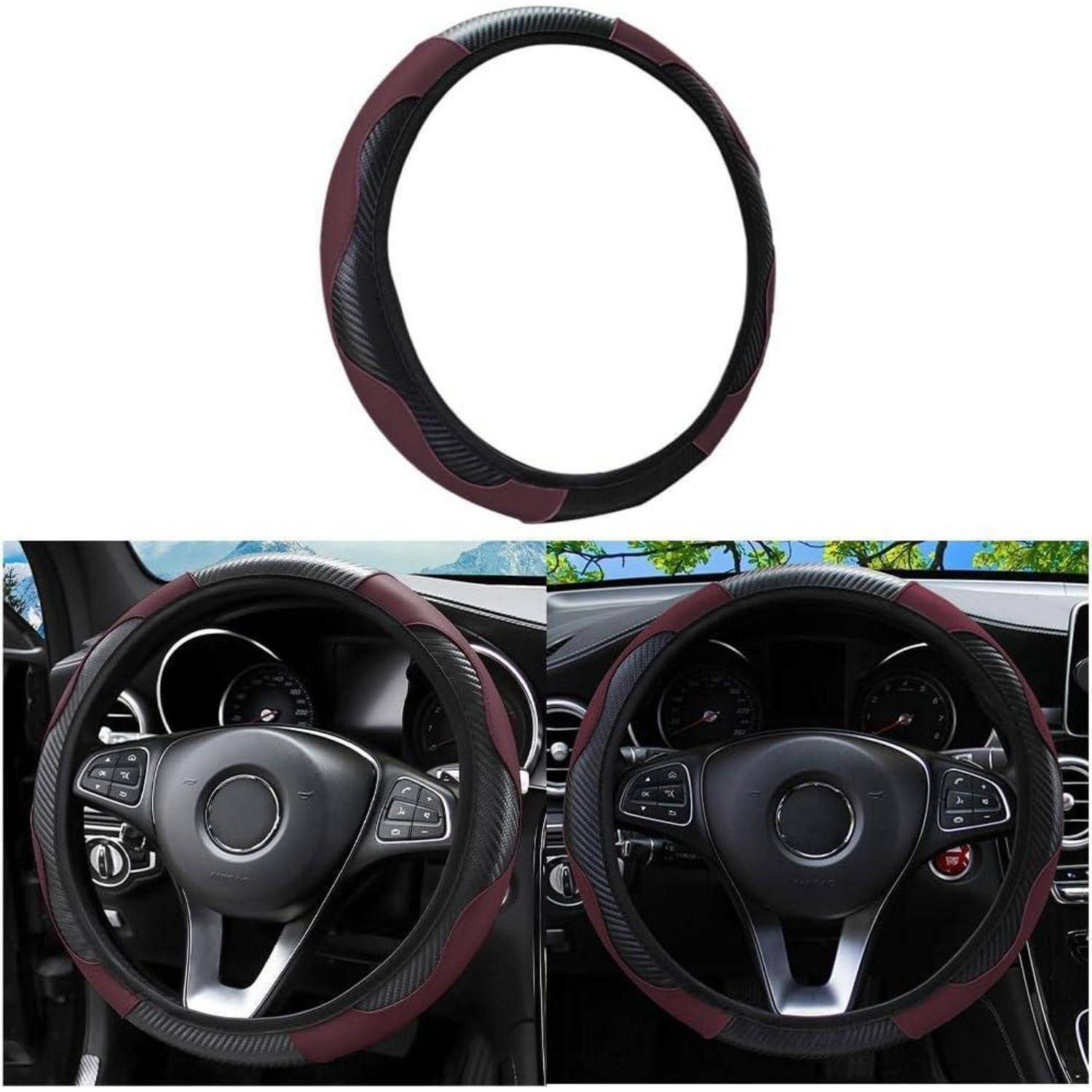 Ein Lenkradbezug in Schwarz und Bordeauxrot, separat gezeigt und auf zwei Autolenkrädern angebracht, mit sichtbaren Armaturenbrettdetails.