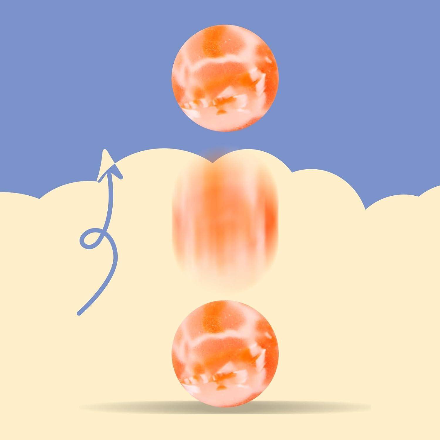 Ball, der auf einer Oberfläche abprallt, mit einem geschwungenen Pfeil, der die Bewegung von unten nach oben anzeigt, umgeben von einem sanften, pastellfarbenen Hintergrund.