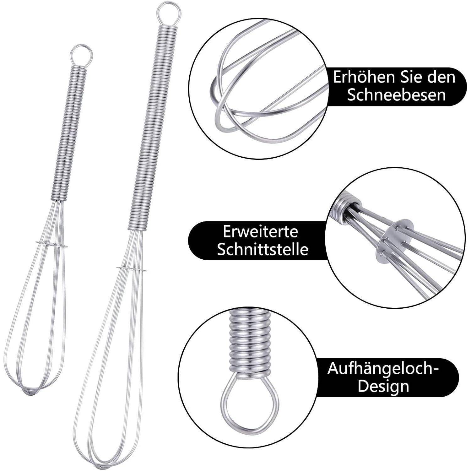 Zwei Metallquirle mit Spiralgriffen, die Details des ergonomischen Designs, der verstärkten Verbindung und der Aufhängeschlaufe zeigen. Deutscher Text hebt Merkmale hervor.
