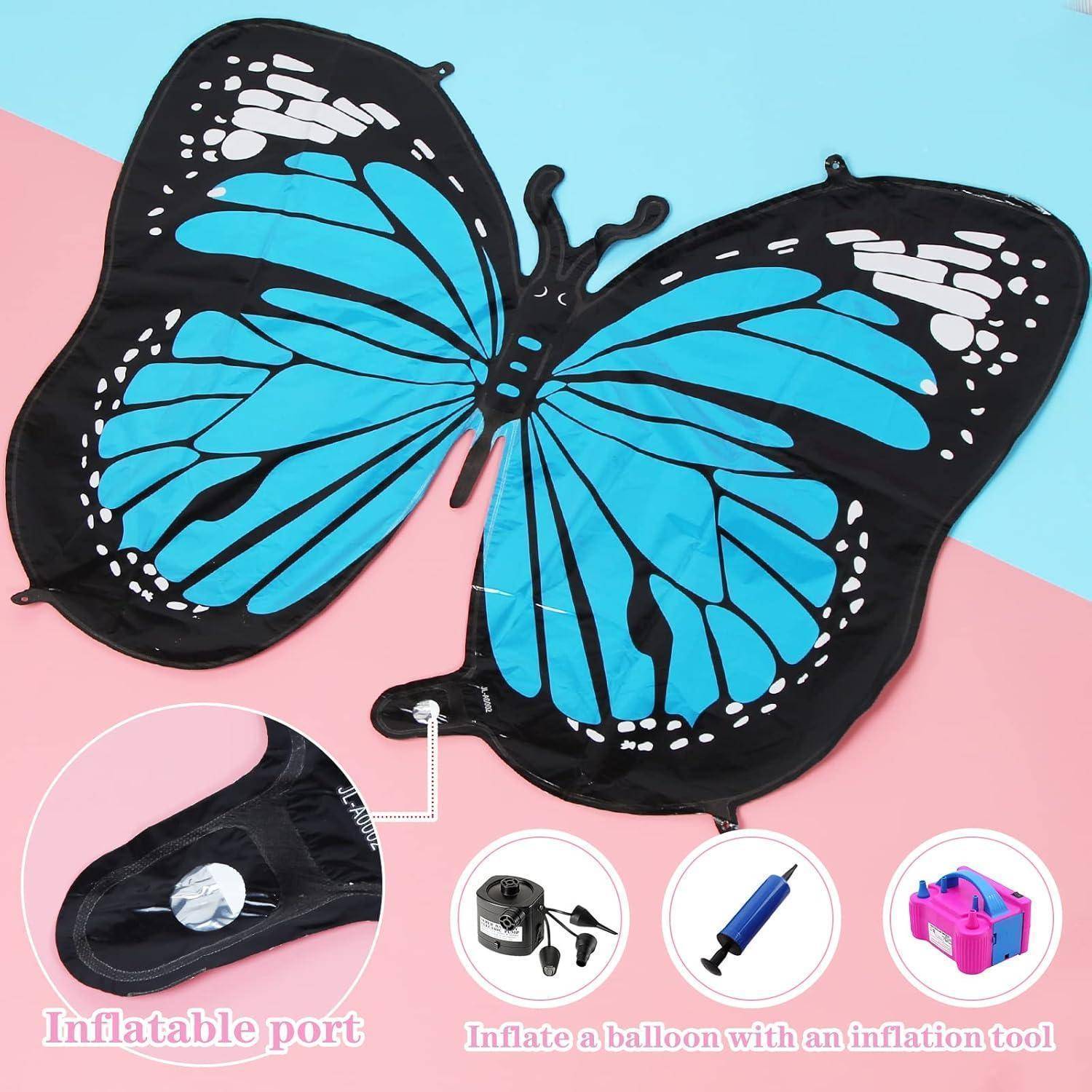 Aufblasbare Schmetterlingsflügel in Schwarz und Blau mit einem Aufblasanschluss, dargestellt mit Werkzeugen: einer Pumpe und einem Ballonaufblasinstrument.