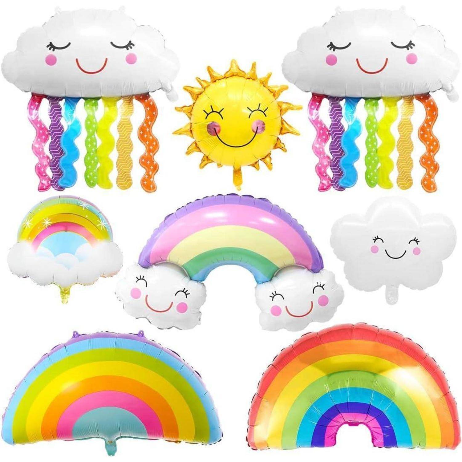 Lächelnde Sonne und Wolken mit bunten Regenbogen-Luftballondekorationen.