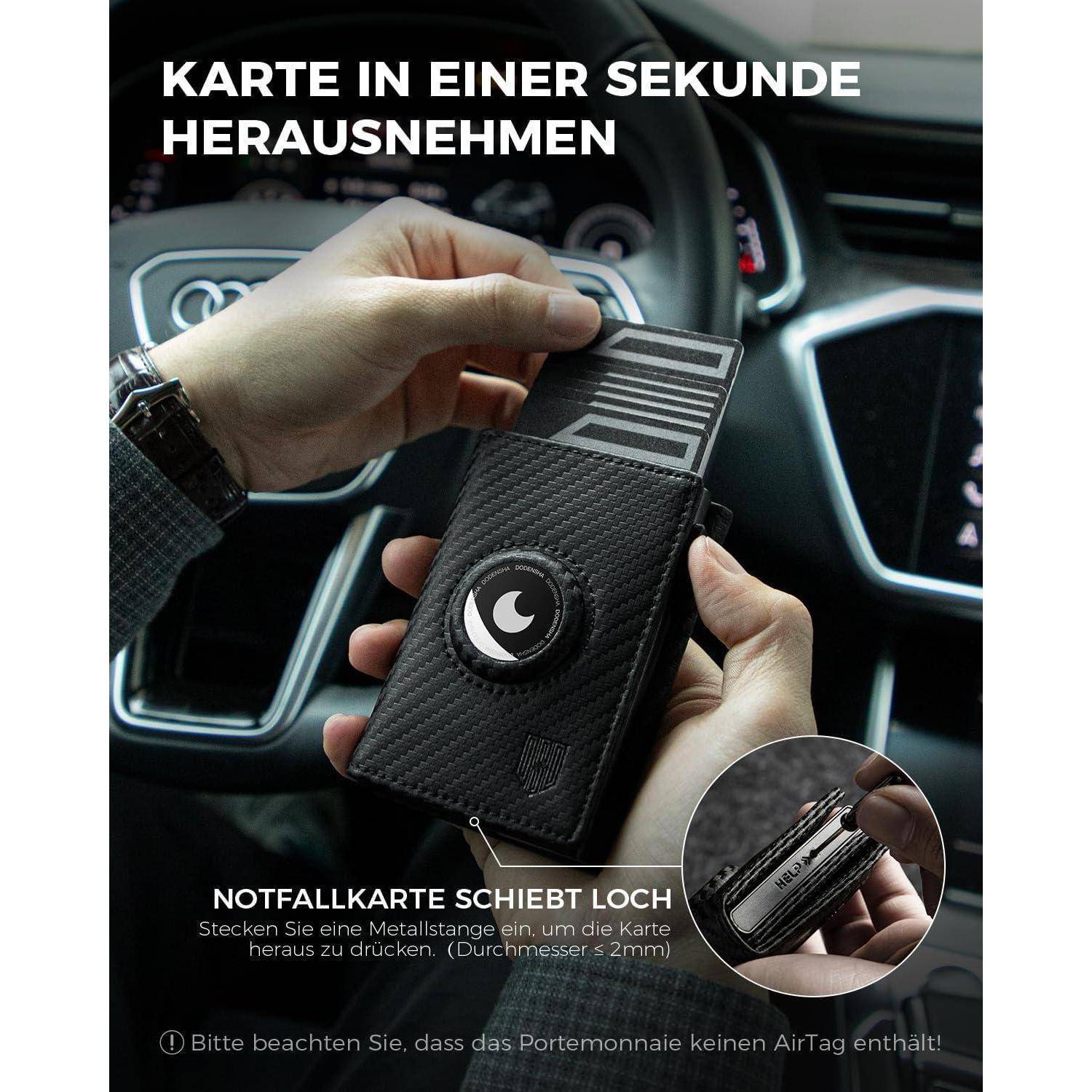 Person entfernt Karte aus schwarzem Portemonnaie im Auto. Text: Karte in einer Sekunde herausnehmen. Notfallkarte schiebt Loch. Stecken Sie eine Metallstange ein, um die Karte heraus zu drücken. Bitte beachten Sie, dass das Portemonnaie keinen AirTag enthält.