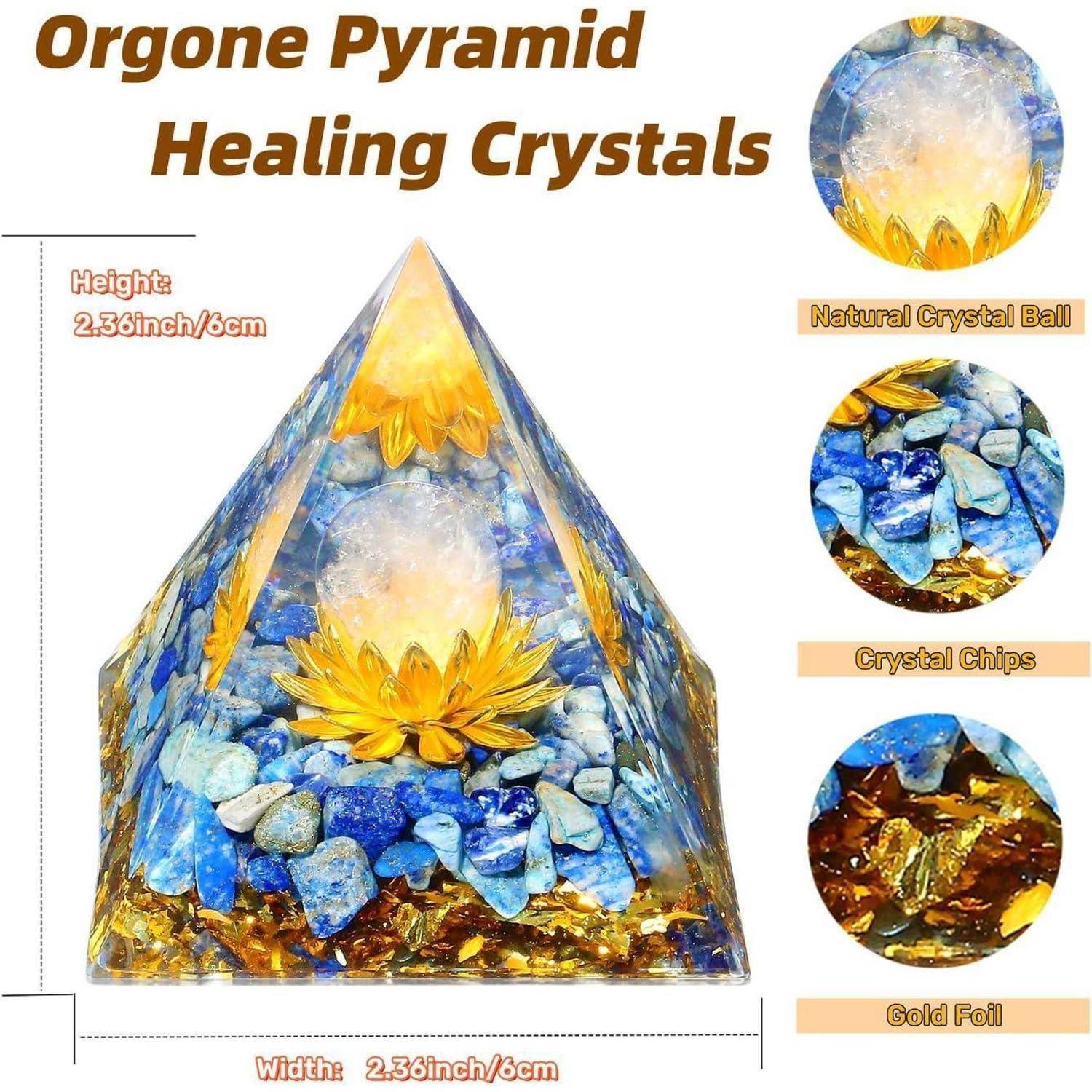 Orgonpyramide mit einer natürlichen Kristallkugel, Kristallsplittern und Goldfolie. Abmessungen: Höhe 2,36 Zoll/6 cm, Breite 2,36 Zoll/6 cm.