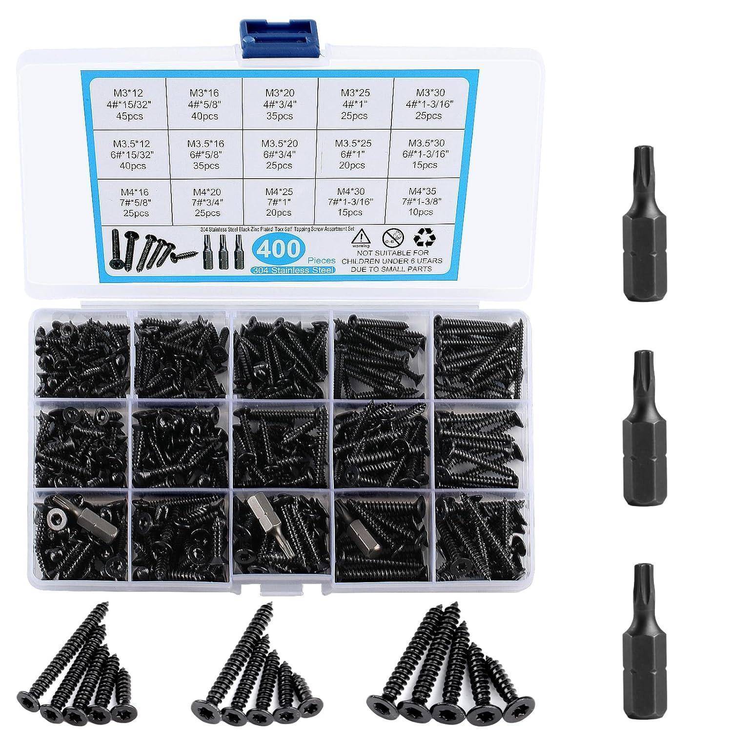 Verschiedene schwarze Schrauben in einer Kunststoff-Sortierbox, nach Größen von M3*12 bis M3*50beschriftet, mit einigen Schraubendreher-Bits daneben.