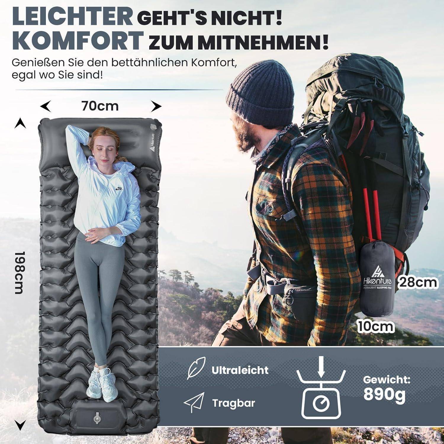 Eine Person mit einem großen Rucksack auf einem Wanderweg, neben einer aufblasbaren Isomatte, auf der eine Frau sich ausruht. Der deutsche Text hebt die leichte und transportable Eigenschaften der Matte hervor.