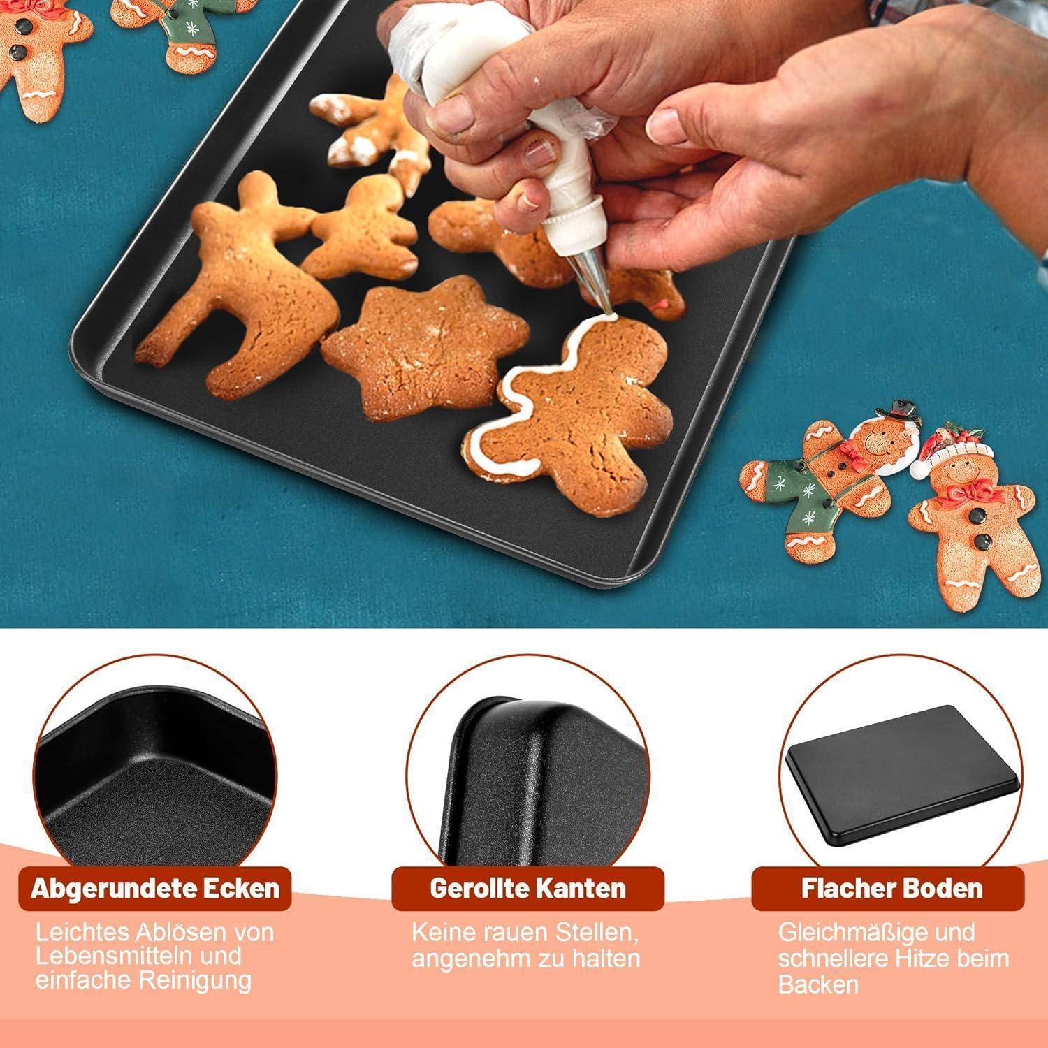 Eine Person dekoriert Lebkuchenplätzchen auf einem Backblech. Drei Bildkästen heben die gerundeten Kanten, den umgerollten Rand und die flache Basis des Bleches hervor.