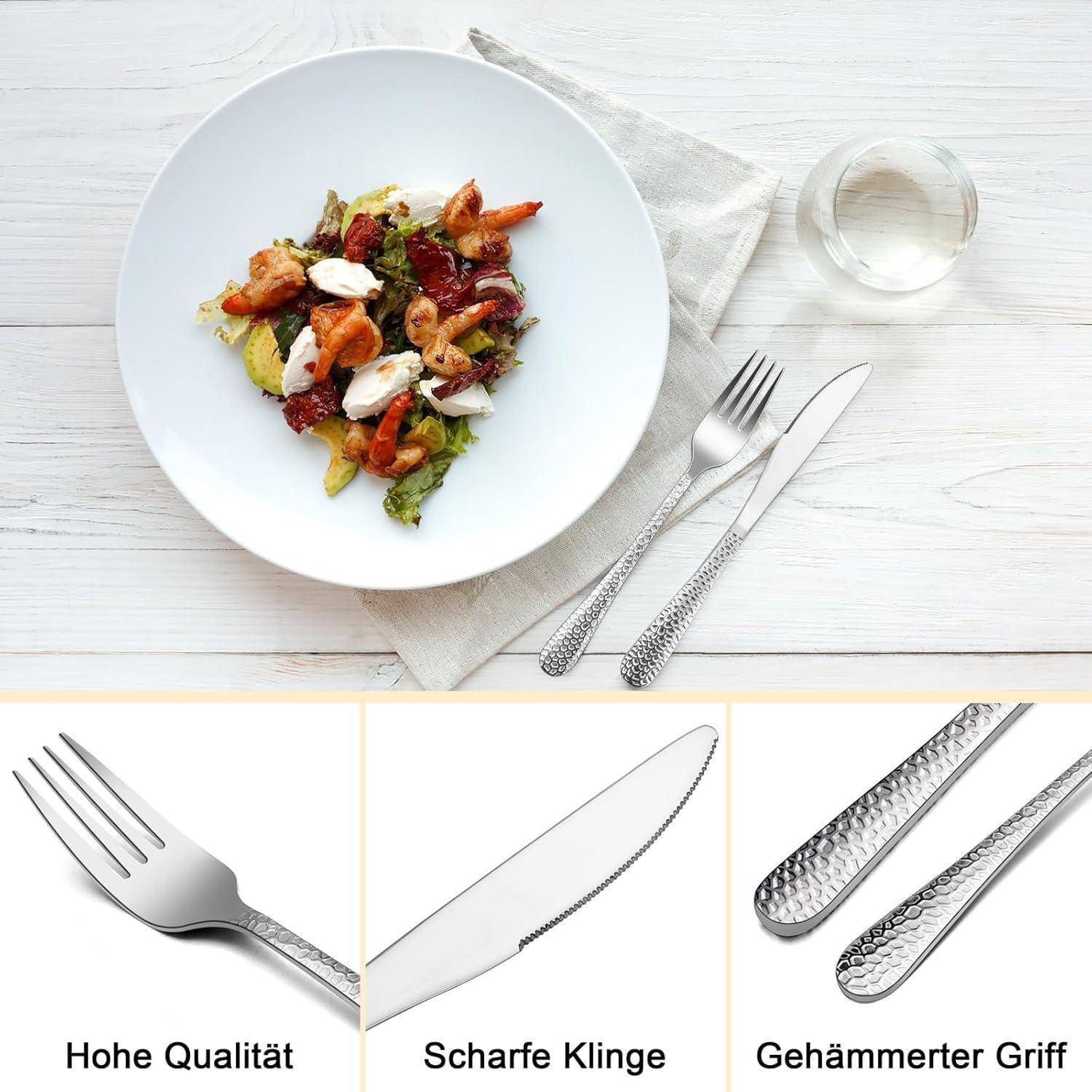 Ein Salatteller mit gerösteten Gemüsesorten und Mozzarella, begleitet von einem Besteck-Set mit gehämmerten Griffen, gekennzeichnet mit 