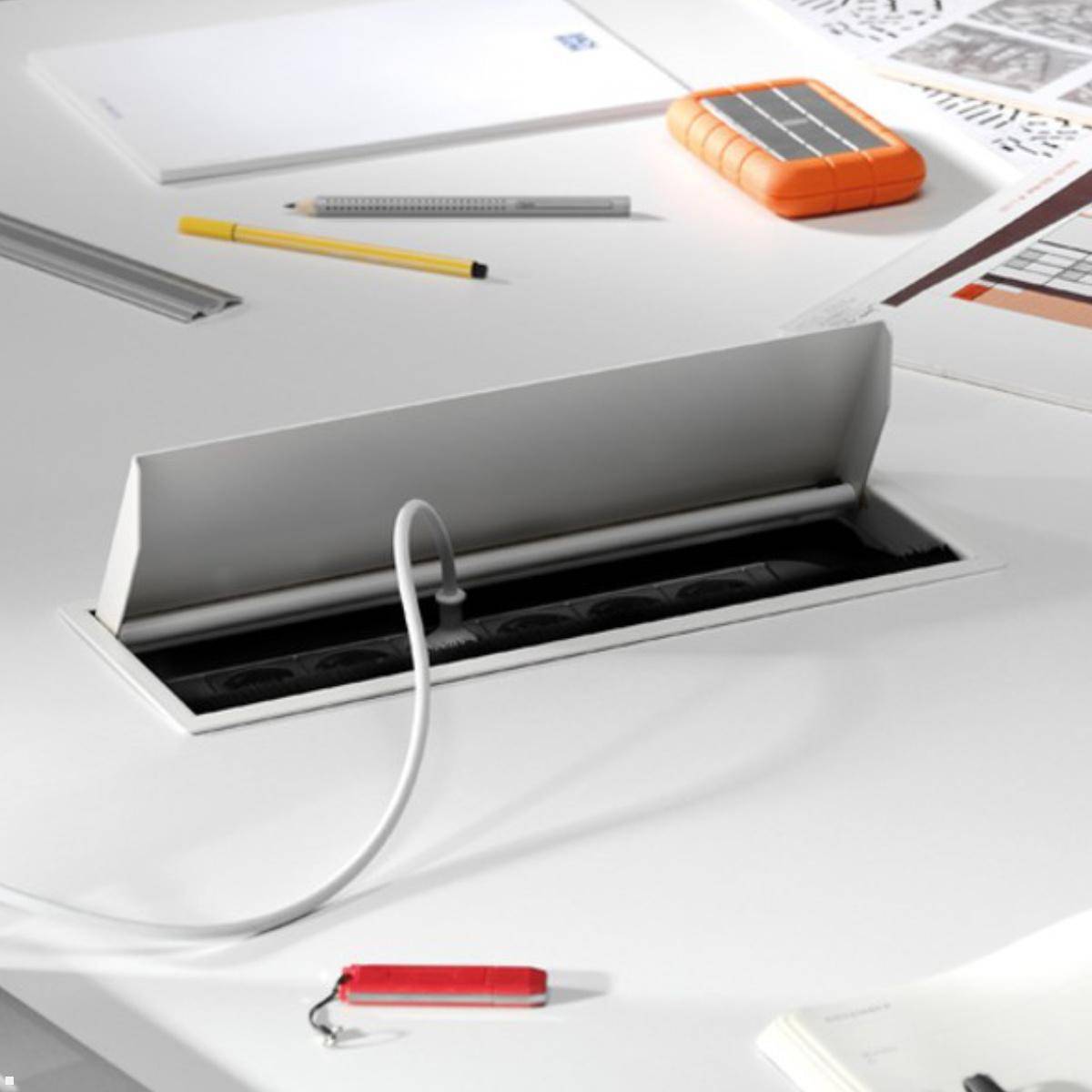 Bachmann CONI Modulträger 4-fach 3x Steckdose, 1x CM (912.028)