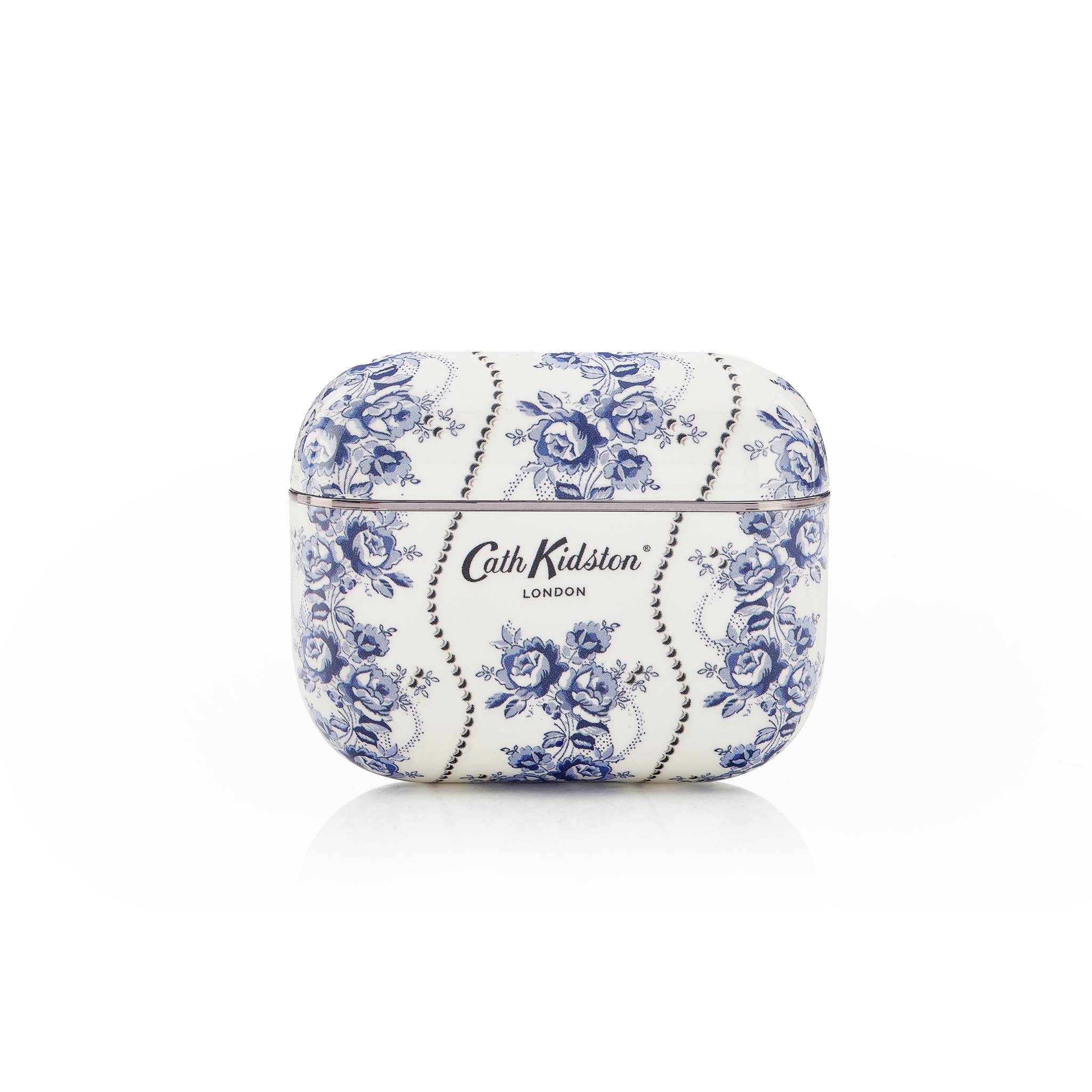 AirPods-Etui mit blauem Blumenmuster und der Aufschrift „Cath Kidston London