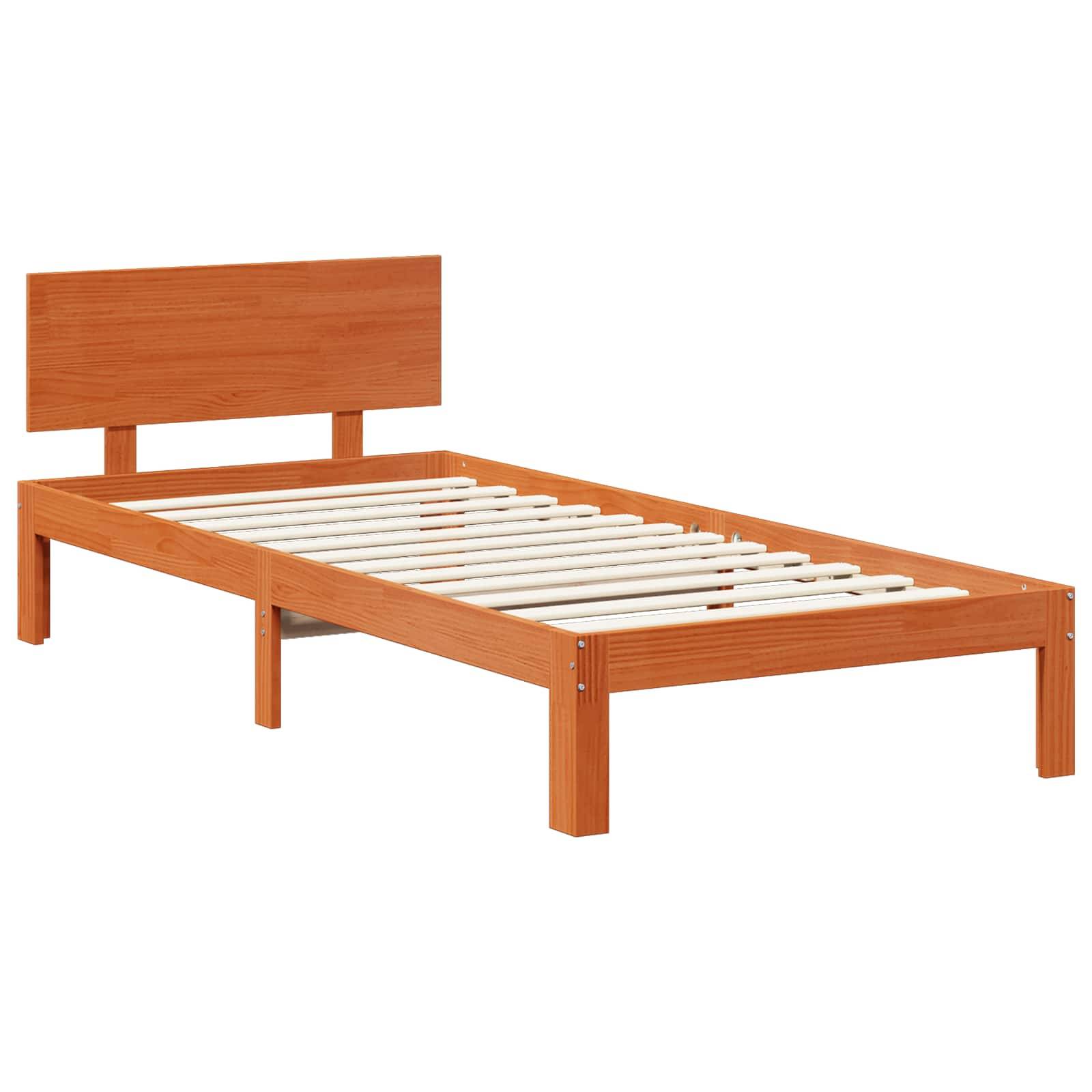 Ein einfacher Holzbettrahmen mit Lamellenboden und rechteckigem Kopfteil, geeignet für eine einzelne Matratze und minimalistische Schlafzimmereinrichtungen.