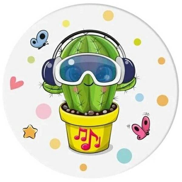 Ein Cartoon-Kaktus mit Kopfhörern und Sonnenbrille in einem gelben Topf mit Musiknoten, umgeben von bunten Pünktchen und Schmetterlingen.