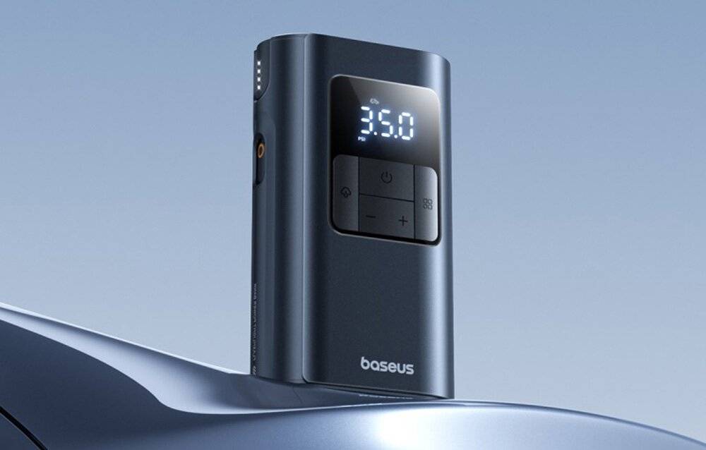 Ein digitales Reifendruckmessgerät wird angezeigt, dessen Display „35,0