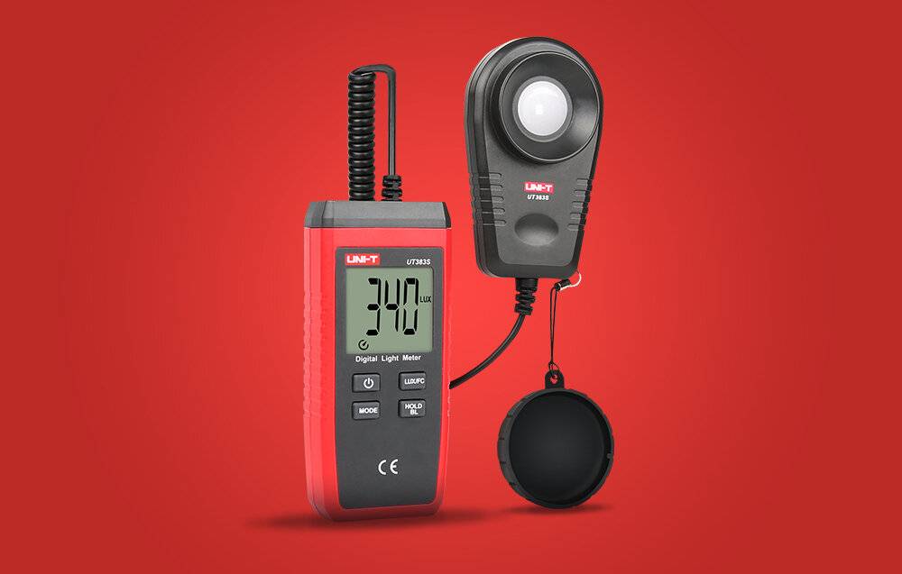 Ein digitales Luxmeter mit der Anzeige „340 LUX