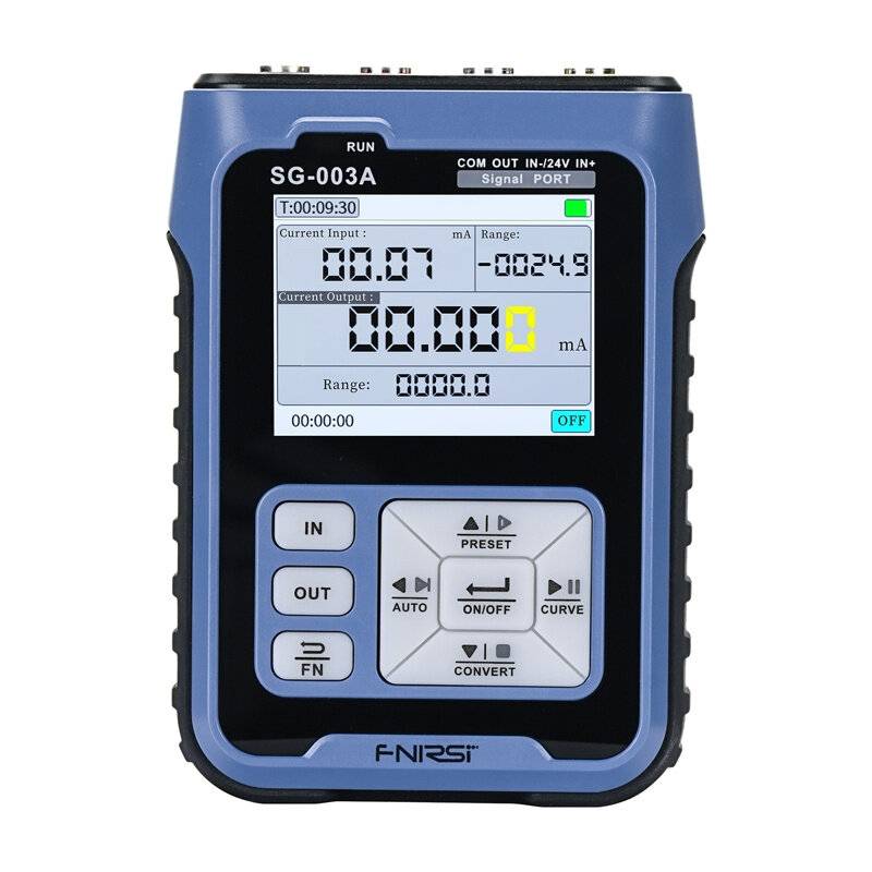 SG-003A'-Gerät mit digitaler Anzeige, die Strom- und Spannungswerte anzeigt. Tasten mit den Bezeichnungen 'Preset', 'Auto', 'Ein/Aus' und 'Enter'.