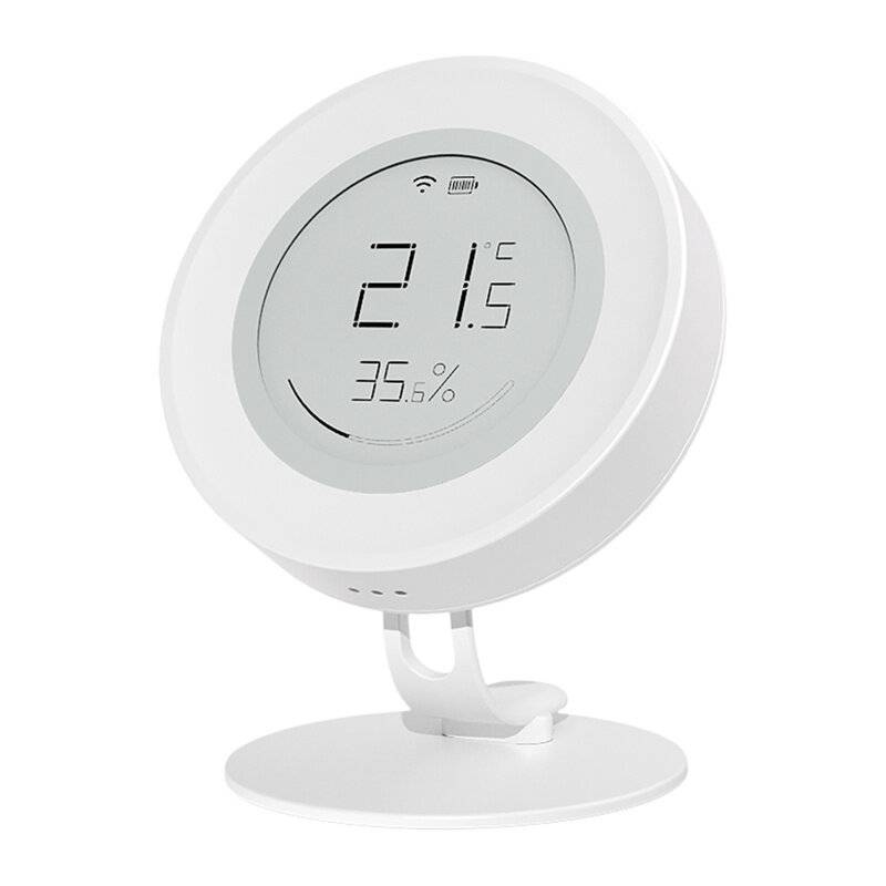 Ein runder digitales Thermostat zeigt 
