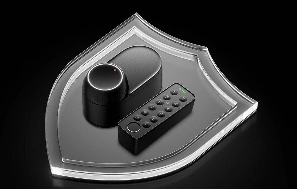 SwitchBot Ultra 3-in-1 Smart Lock mit Hub Mini Matter-Bedienfeld und Keypad-Tastatur